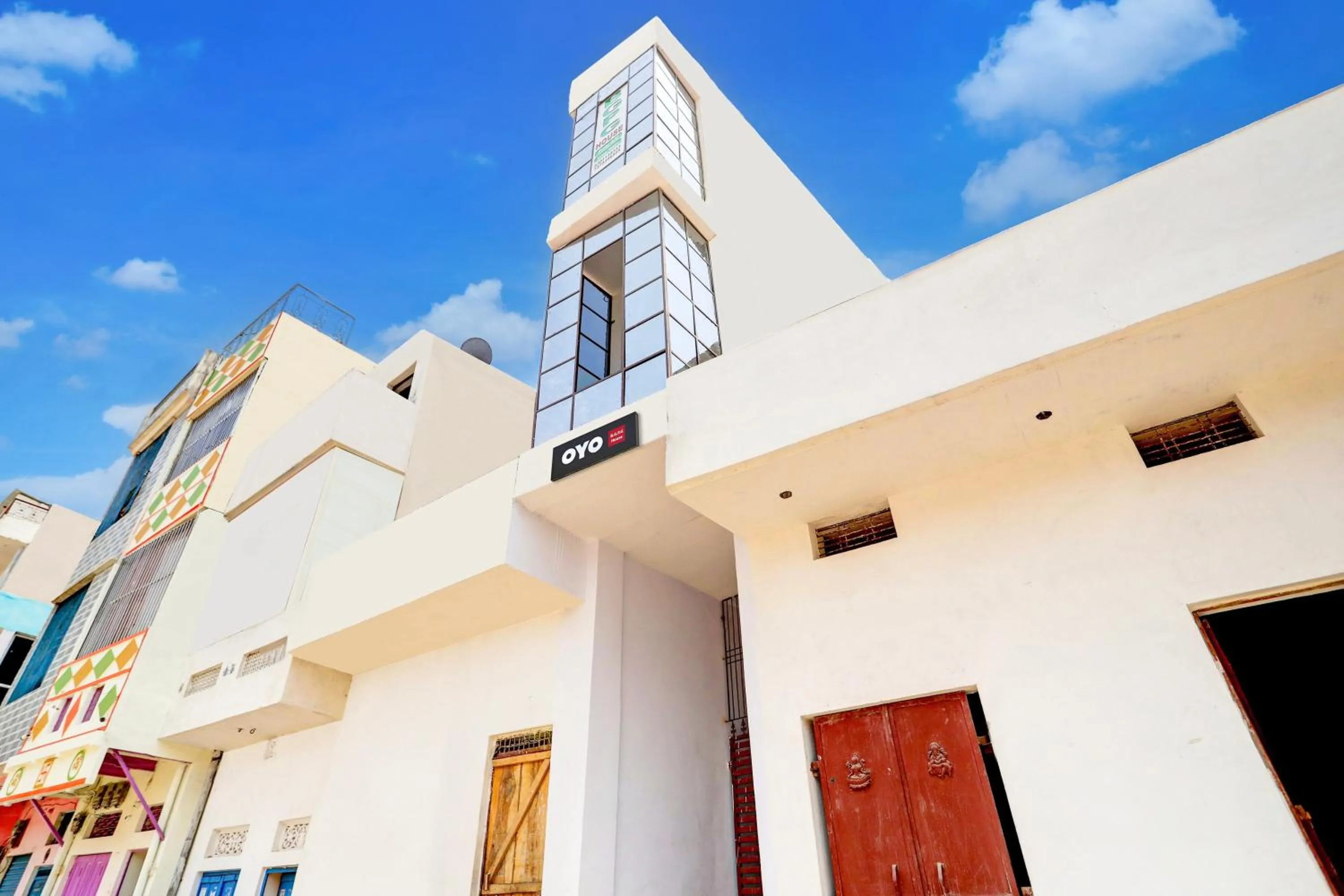 Facade/entrance in Hotel O B.G.P.G House