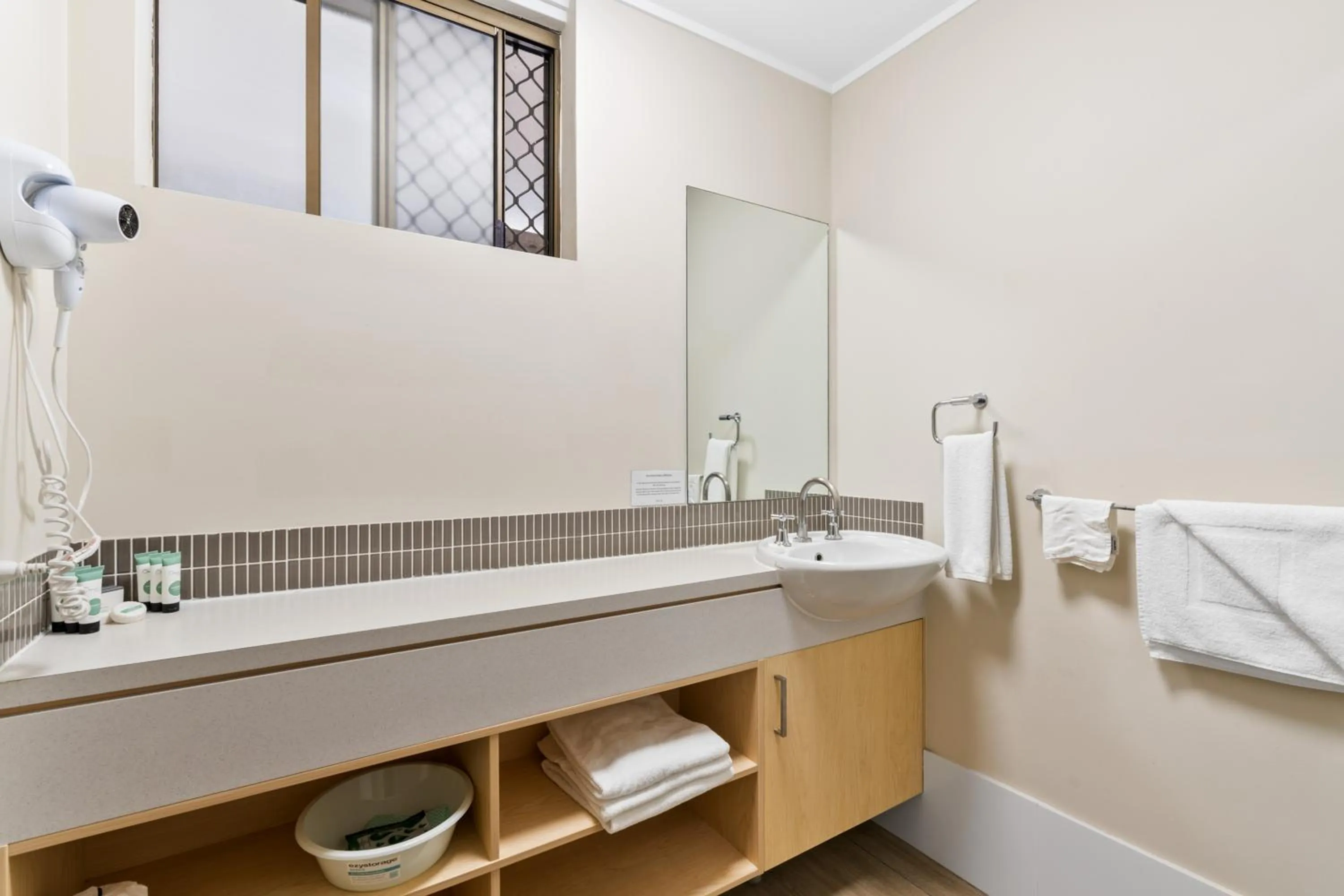 Bathroom in Morayfield Tavern