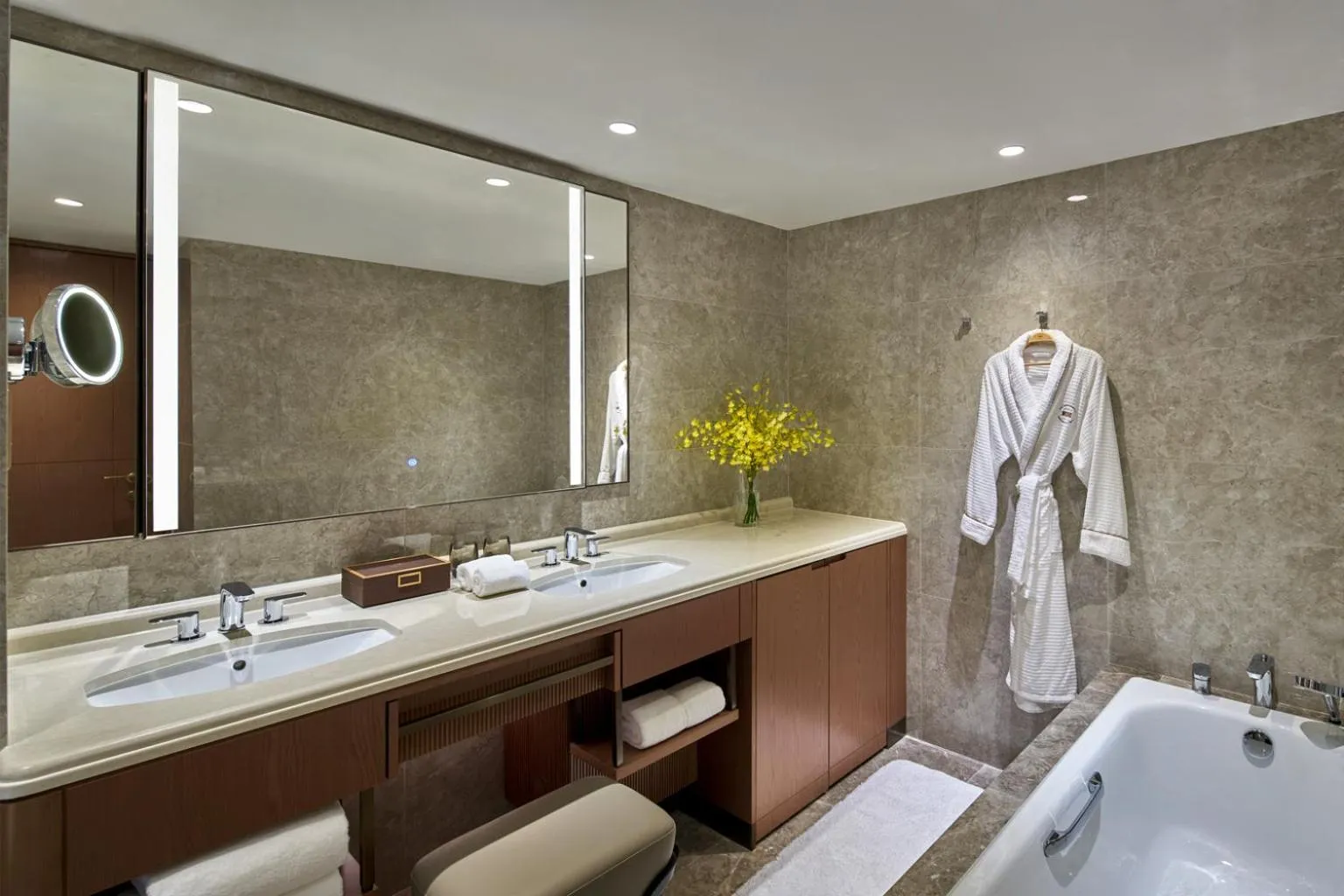 Shower in Hopewell Hotel