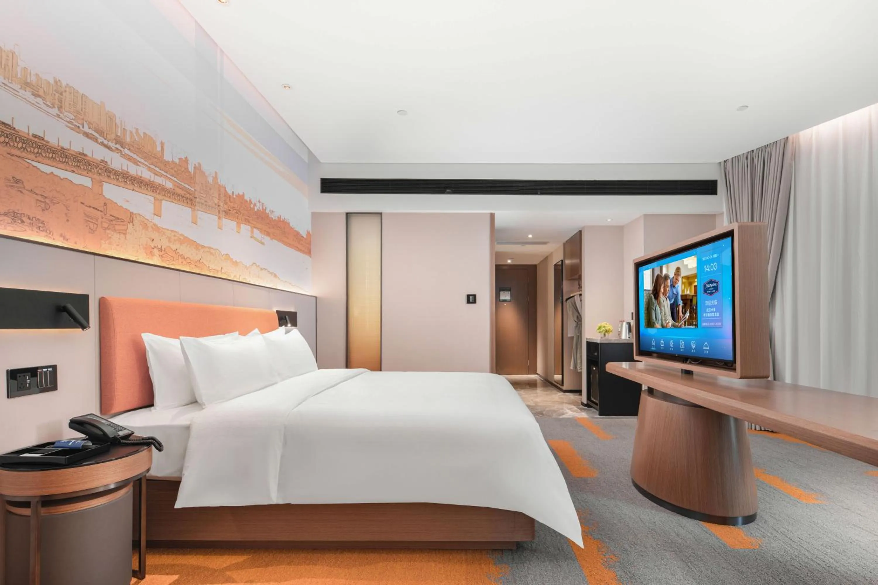 Bed in Hilton Hotel by Hampton Wuhan Zhongnan Street Branch