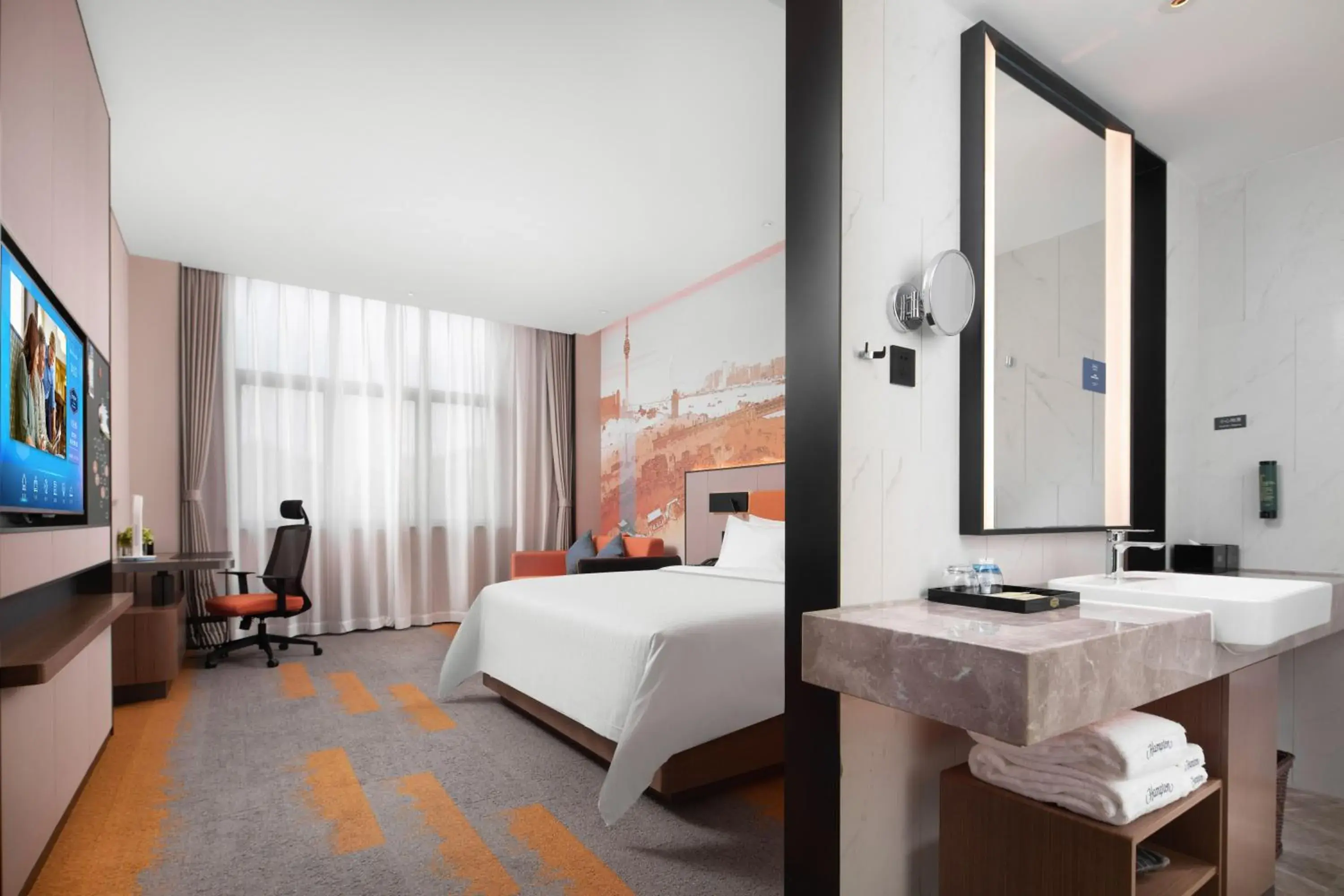 Superior Queen Room in Hilton Hotel by Hampton Wuhan Zhongnan Street Branch Superior Queen Room in Hilton Hotel by Hampton Wuhan Zhongnan Street Branch