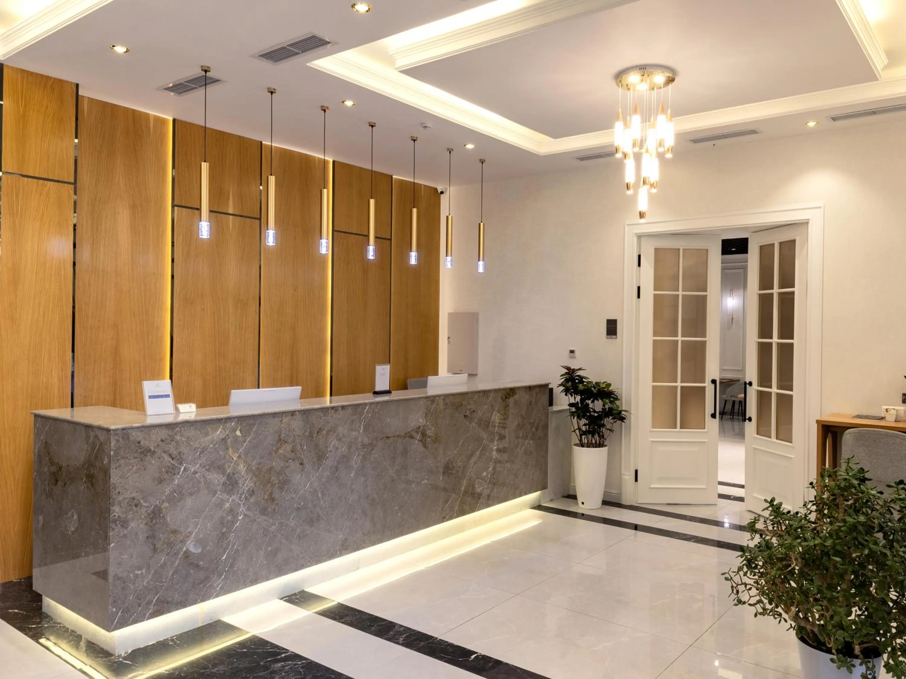 On-site shops in Baden-Baden Hotel Tashkent