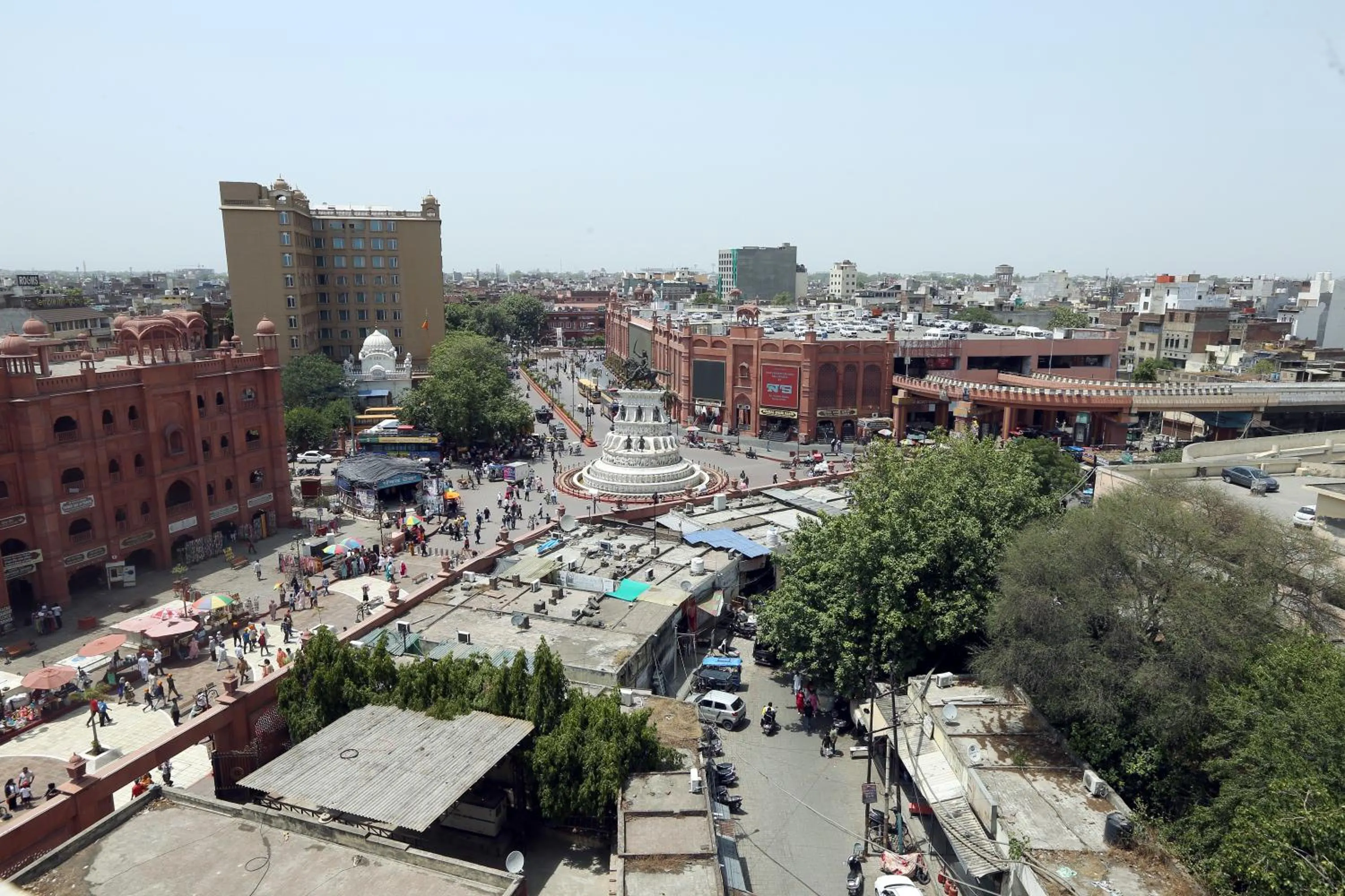 Bird's eye view in Hotel Tradition 50 mtr from Golden temple