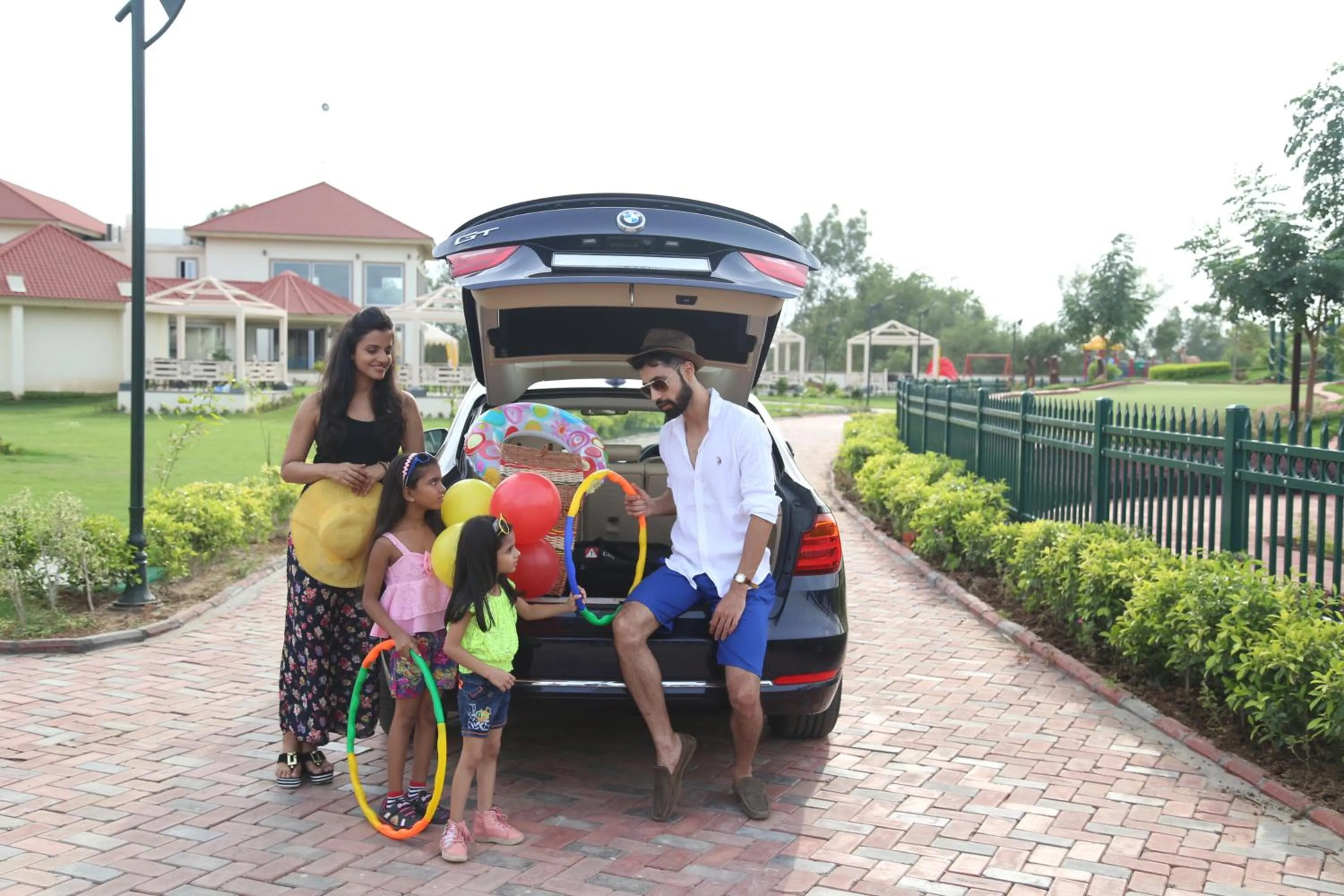 Day in Neonz Resort & Club