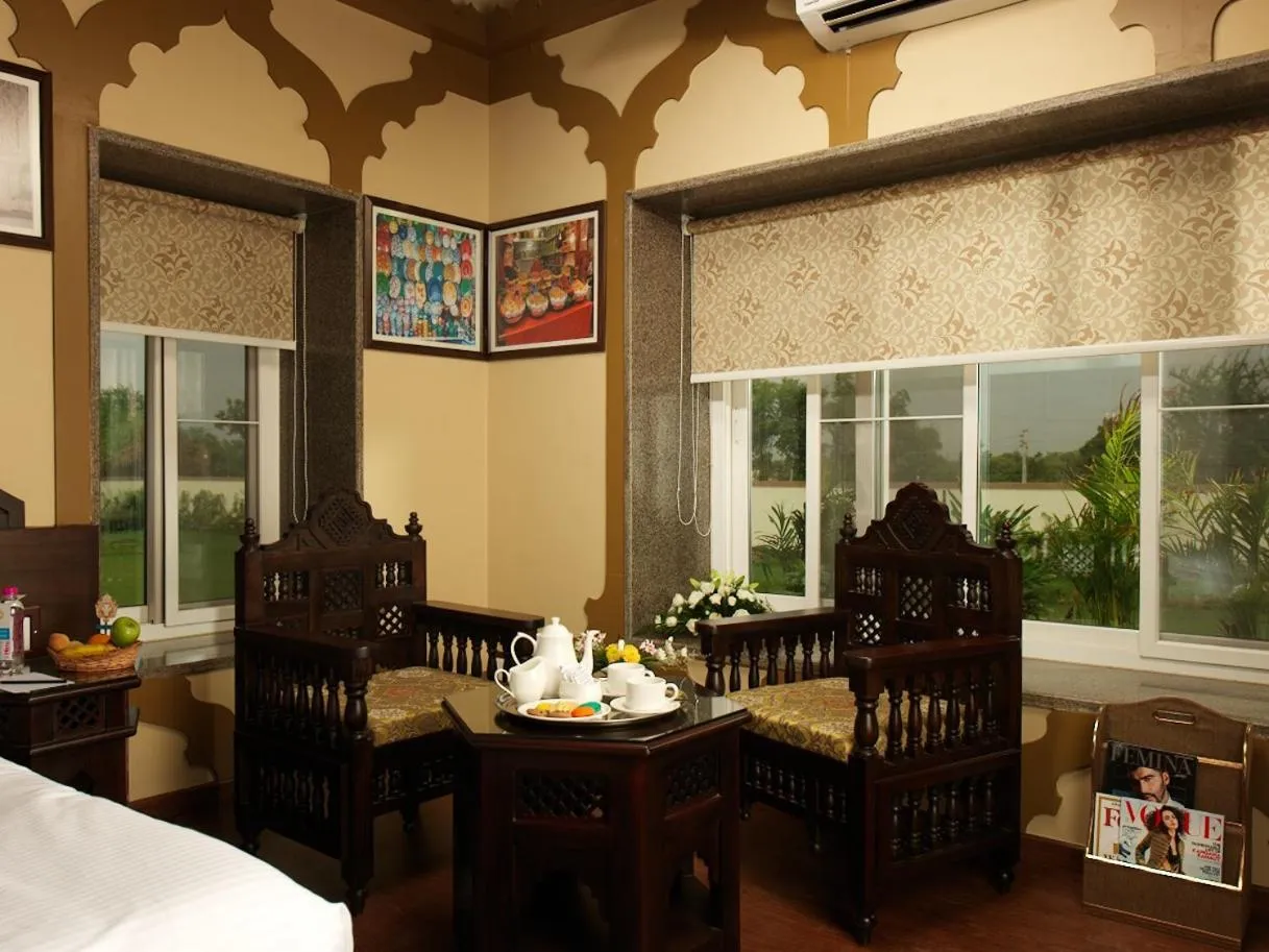 Seating area in Neonz Resort & Club