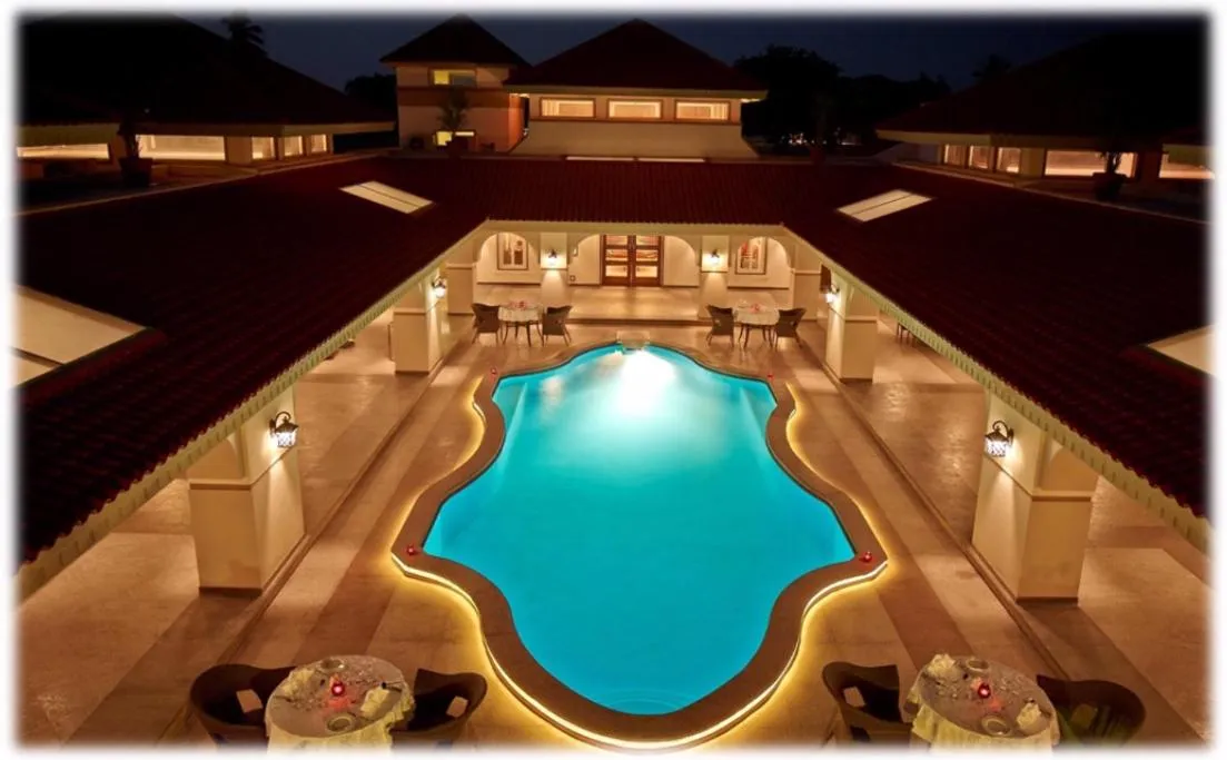 Swimming pool in Neonz Resort & Club