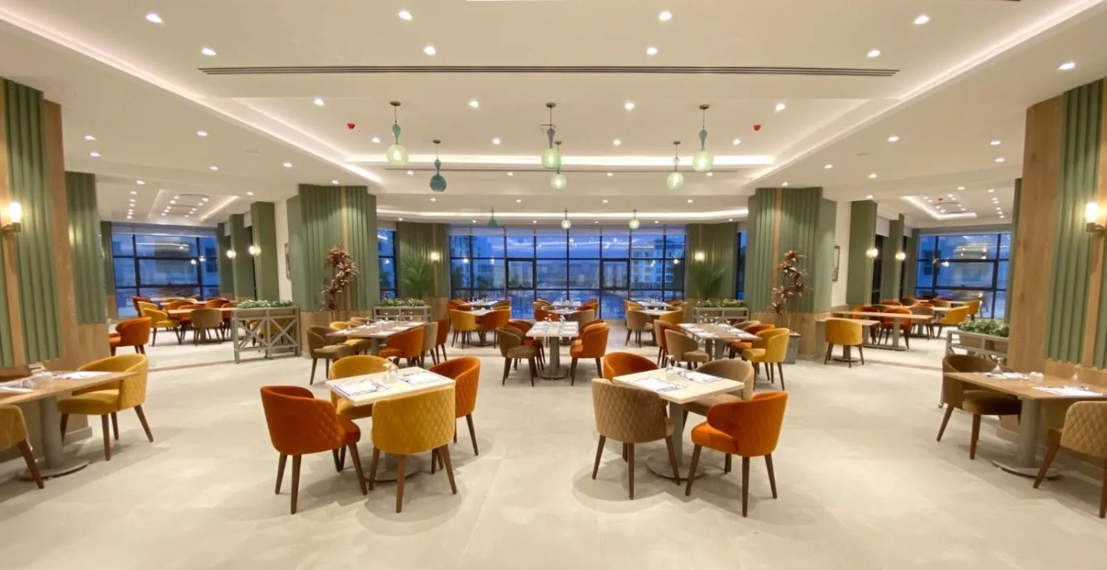 Restaurant/places to eat in Azur One Eleven Hotel Alamein