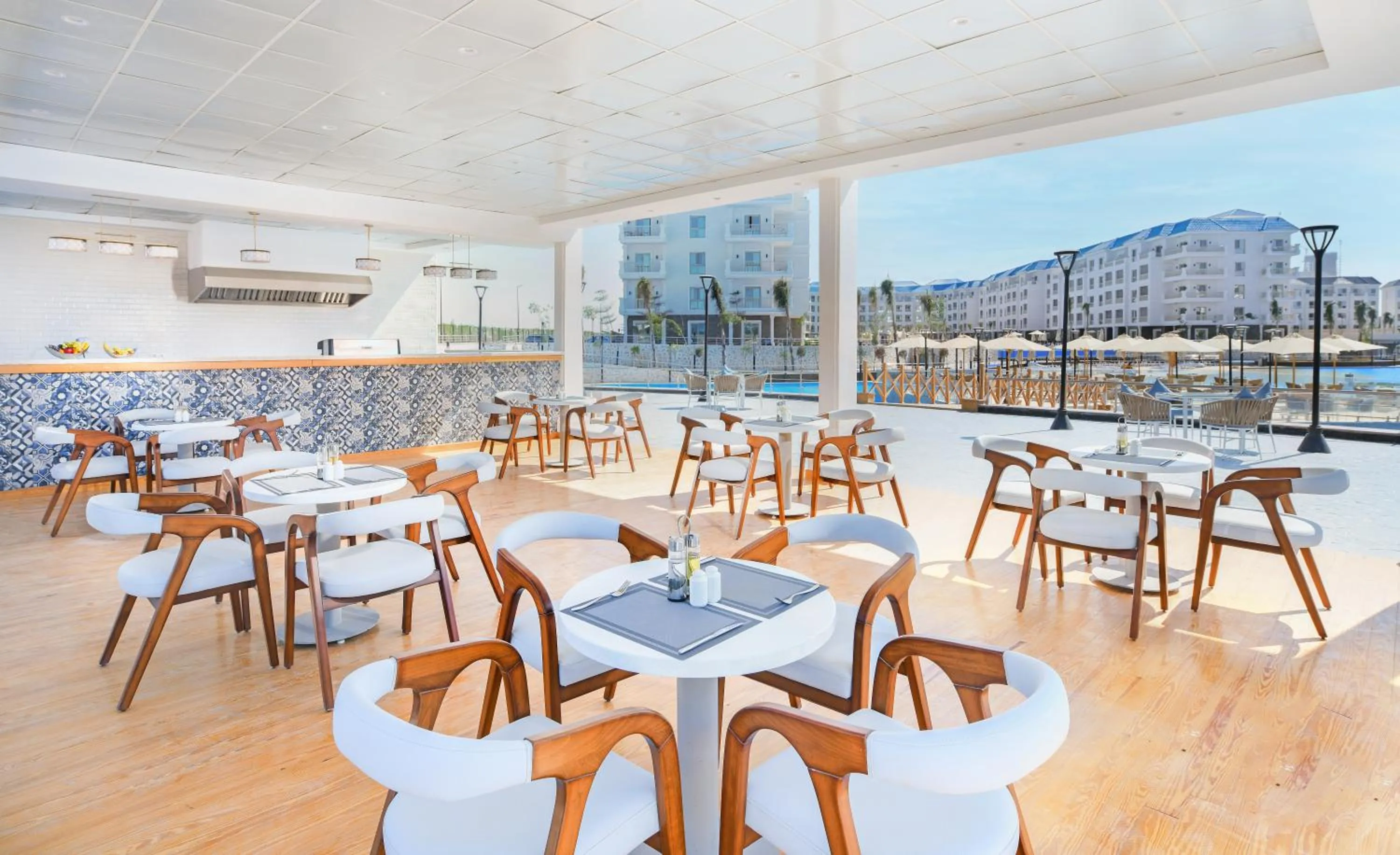 Restaurant/places to eat in Azur One Eleven Hotel Alamein