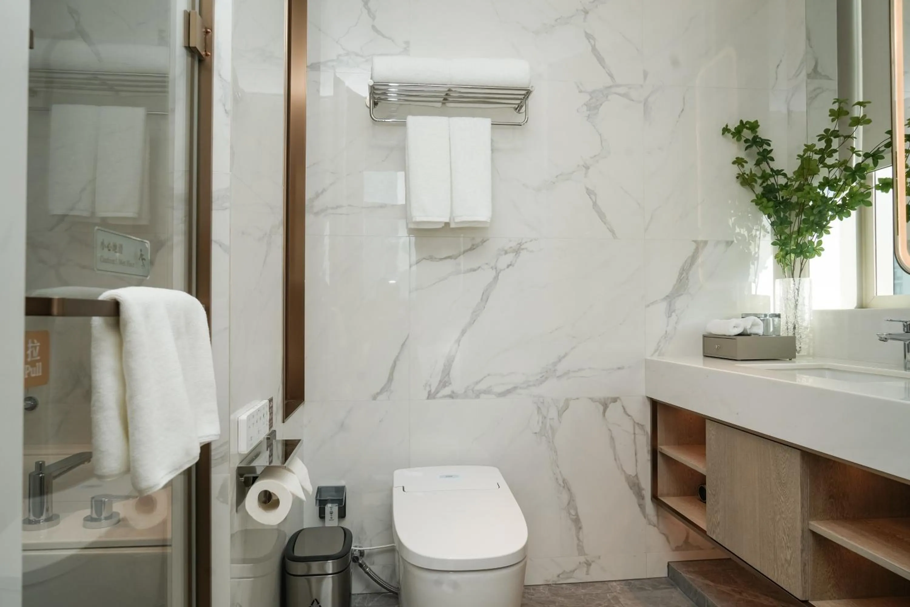 Bathroom in Somerset QPlex Shenzhen