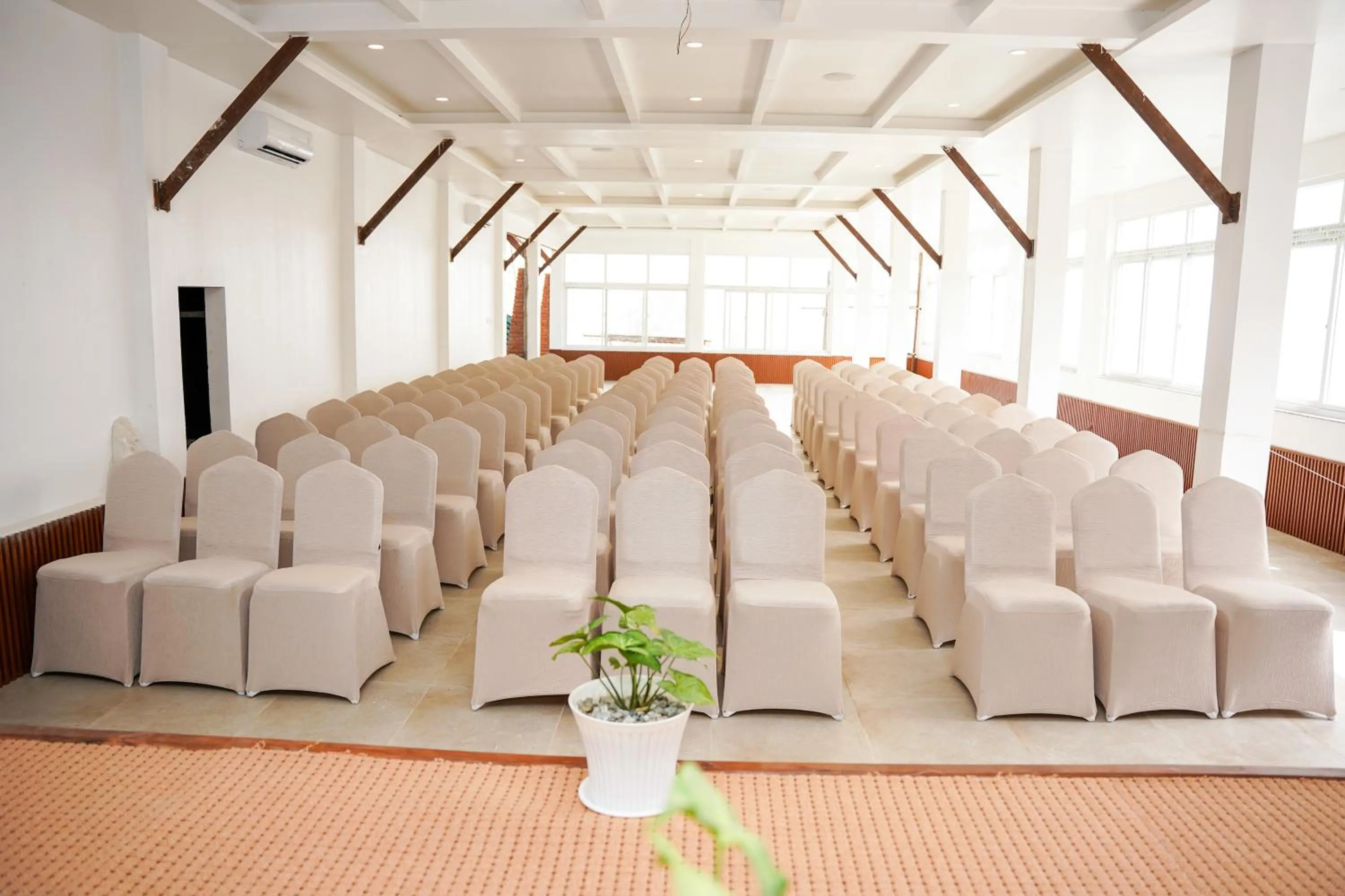 Meeting/conference room in Mountain Vista Retreat - Nagarkot