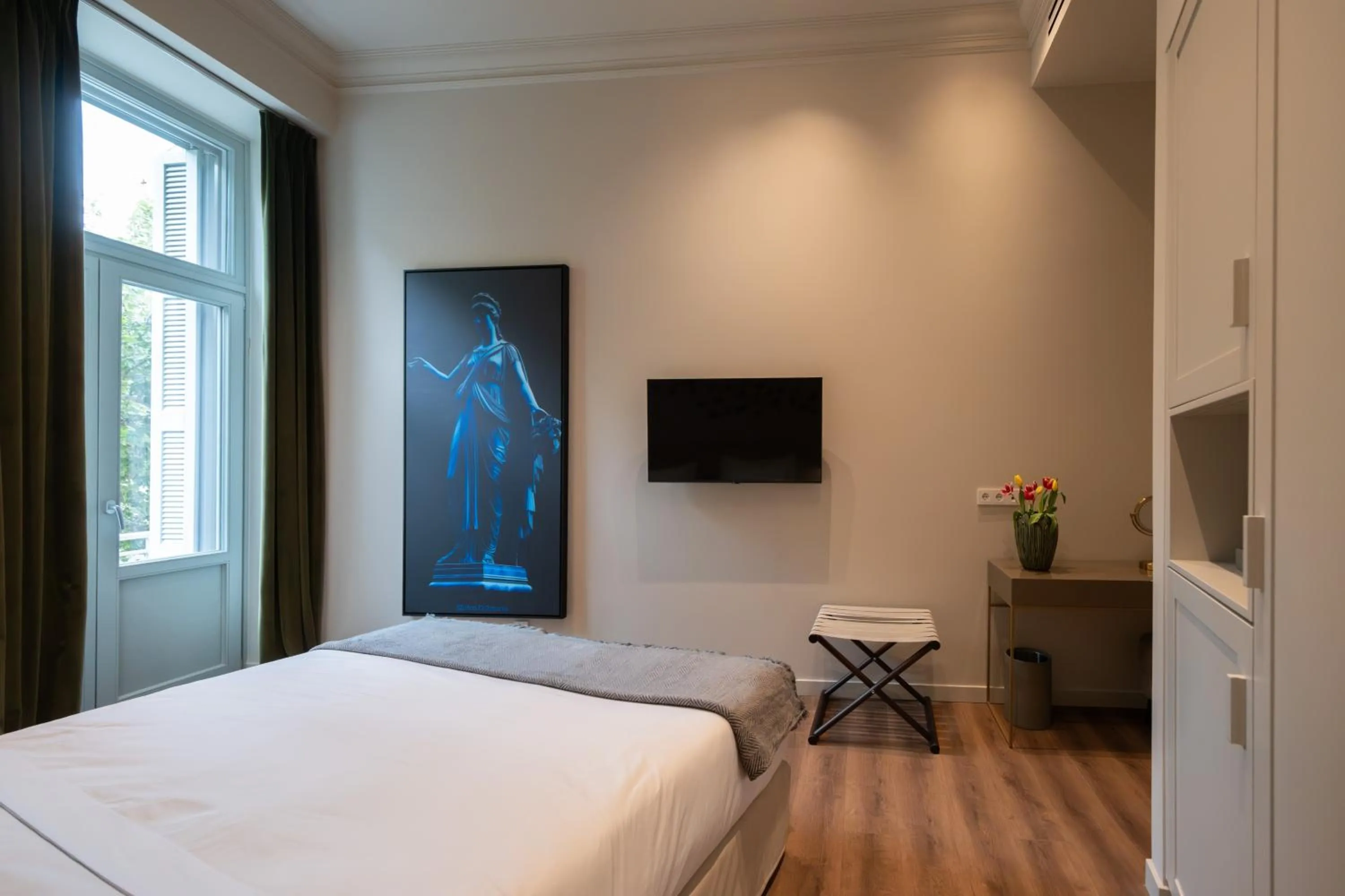 Photo of the whole room, Bed in Nine Athens Hotel