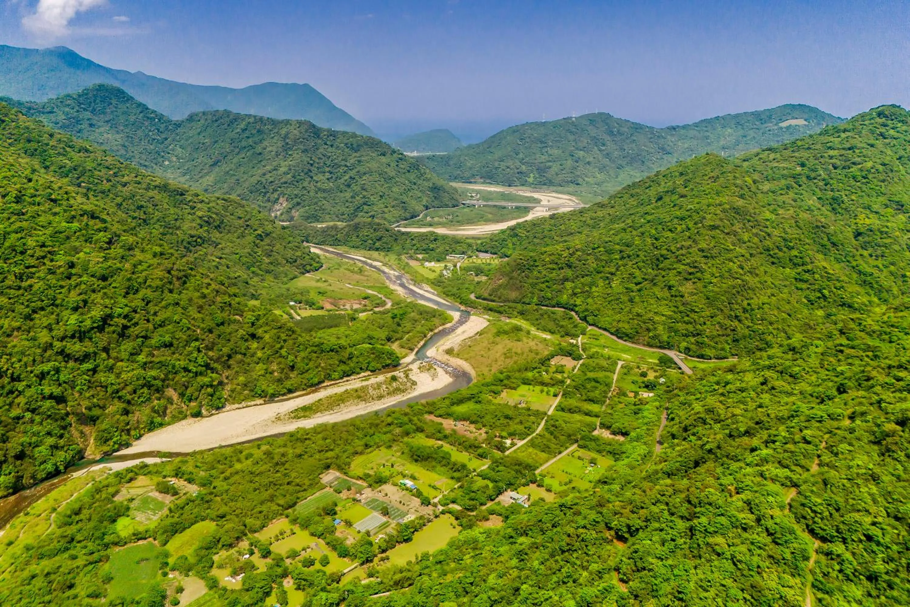 Neighbourhood in Na Sun Na Gu