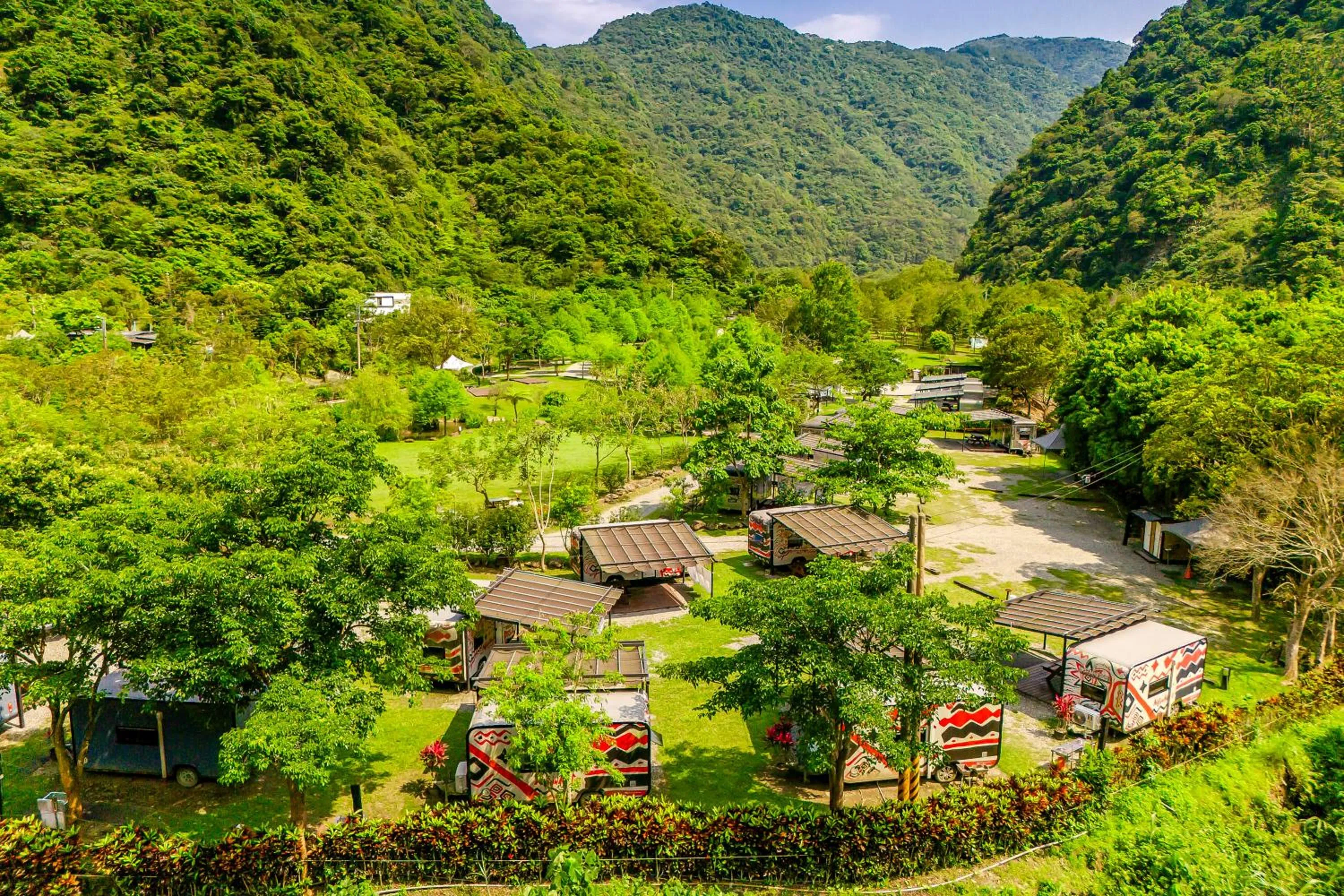 Neighbourhood in Na Sun Na Gu