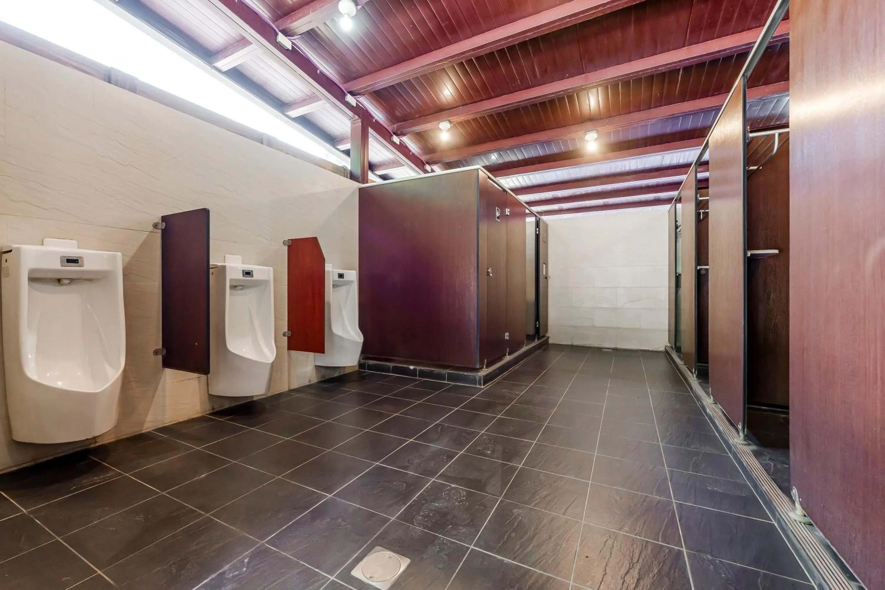 Toilet in Na Sun Na Gu