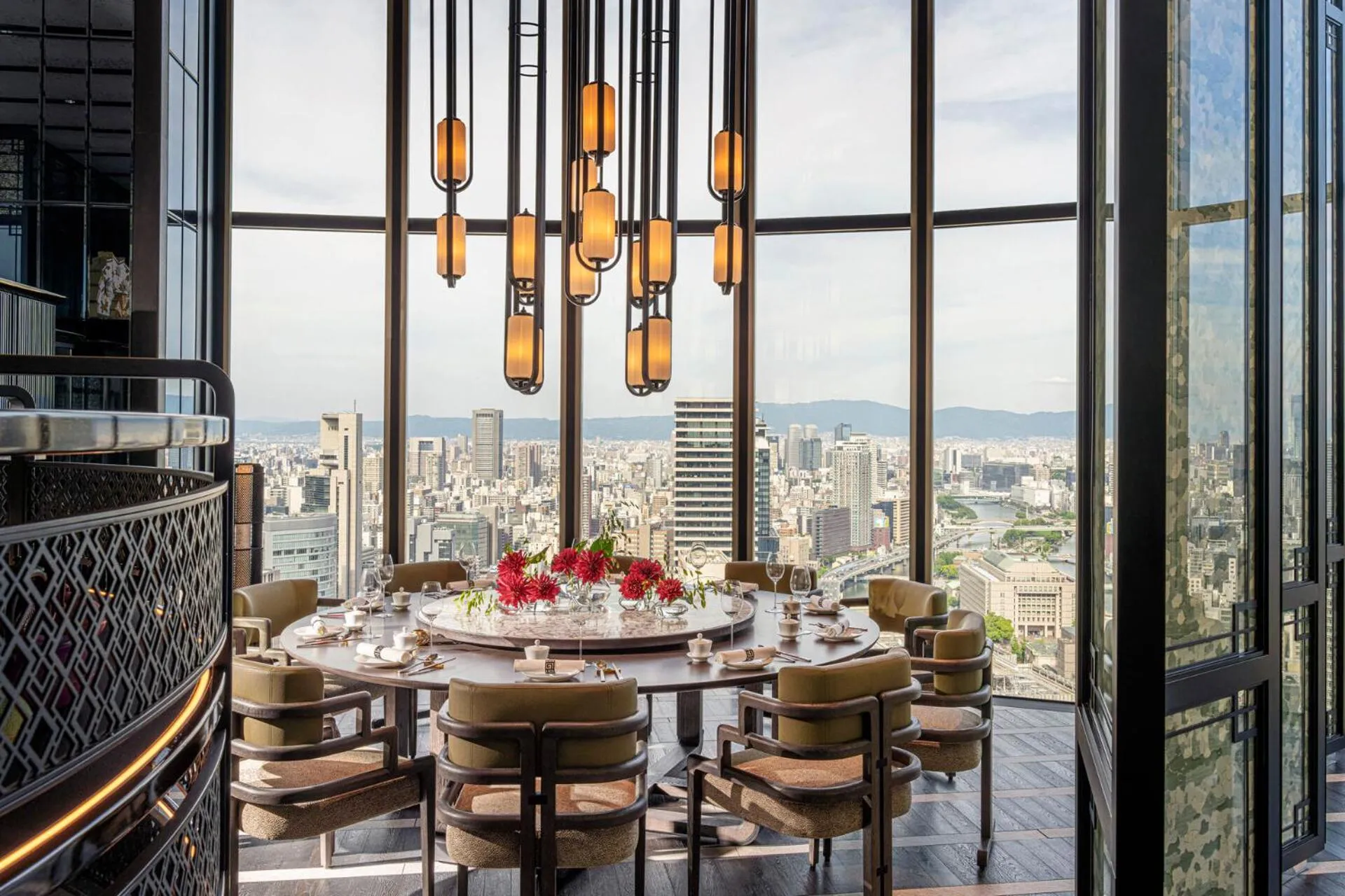 Restaurant/places to eat in Four Seasons Hotel Osaka