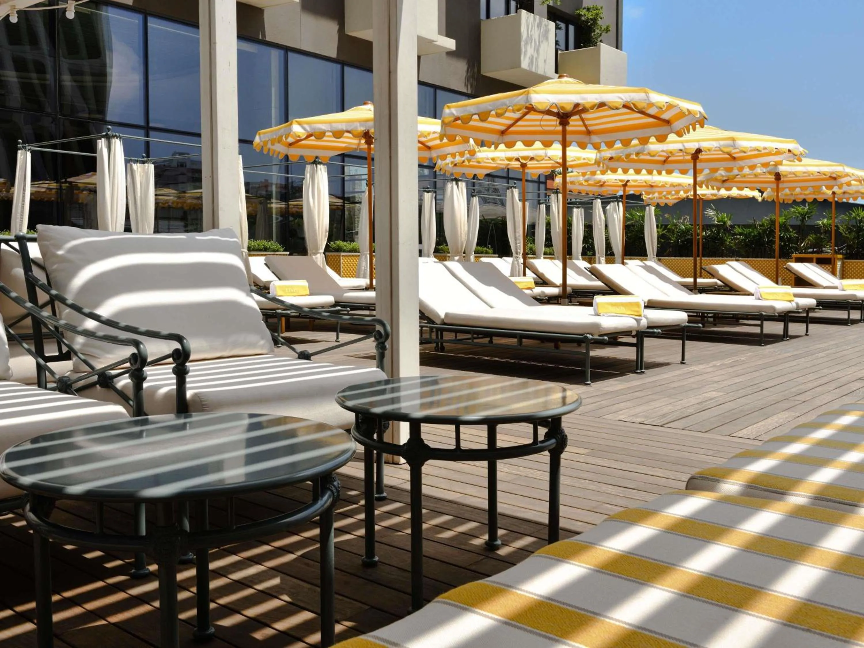 Pool view in Aparthotel Adagio Abidjan Marcory