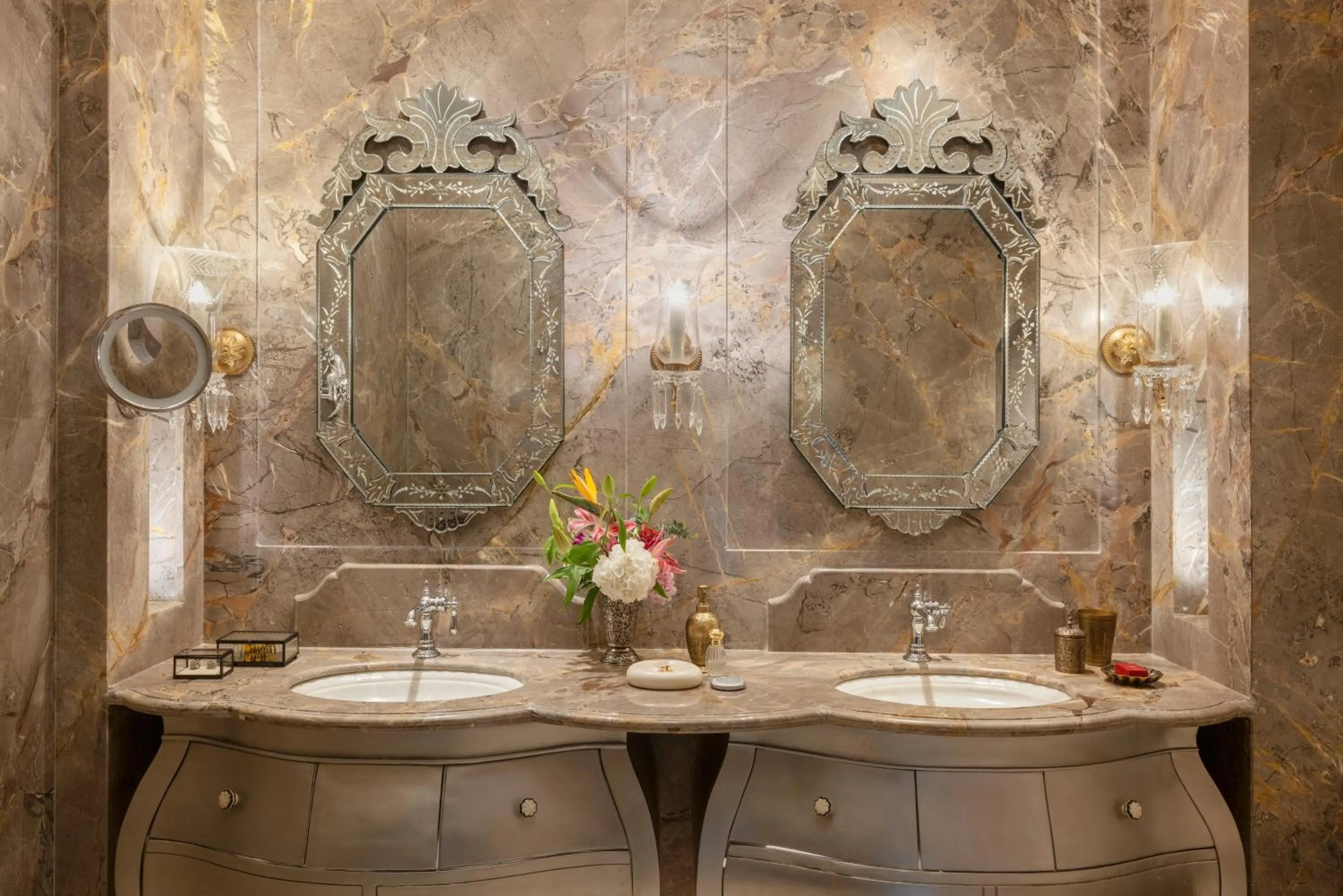 Bathroom in Raffles Jaipur