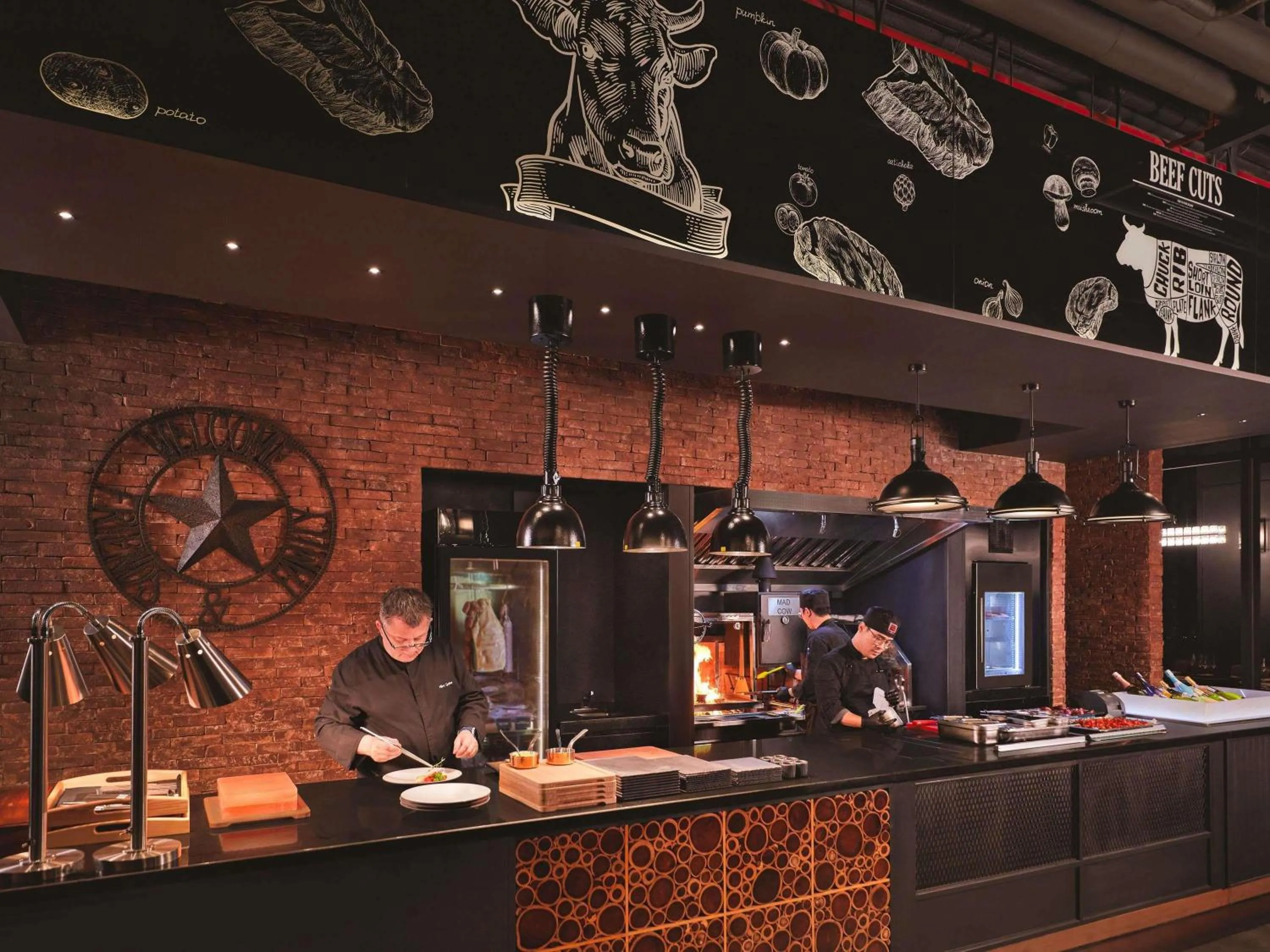 Restaurant/places to eat in Pullman Hai Phong Grand Hotel