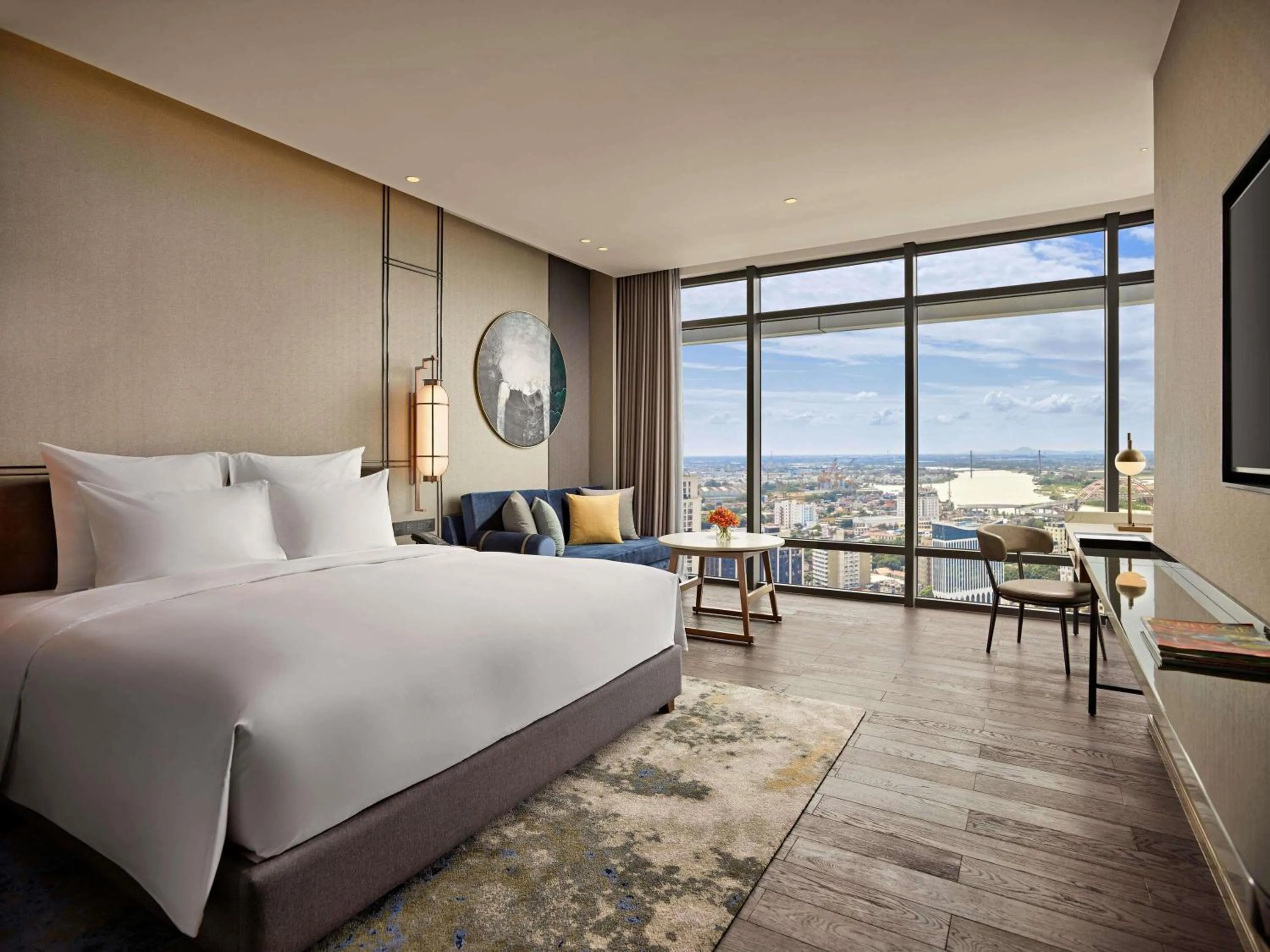 Bedroom, Bed in Pullman Hai Phong Grand Hotel