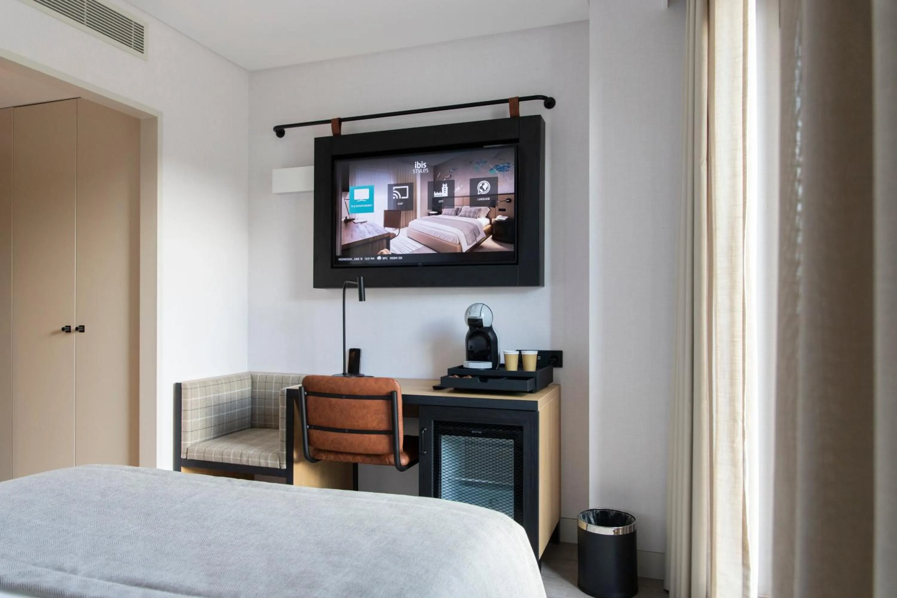 TV and multimedia, Bed in ibis Styles Lisboa Aeroporto
