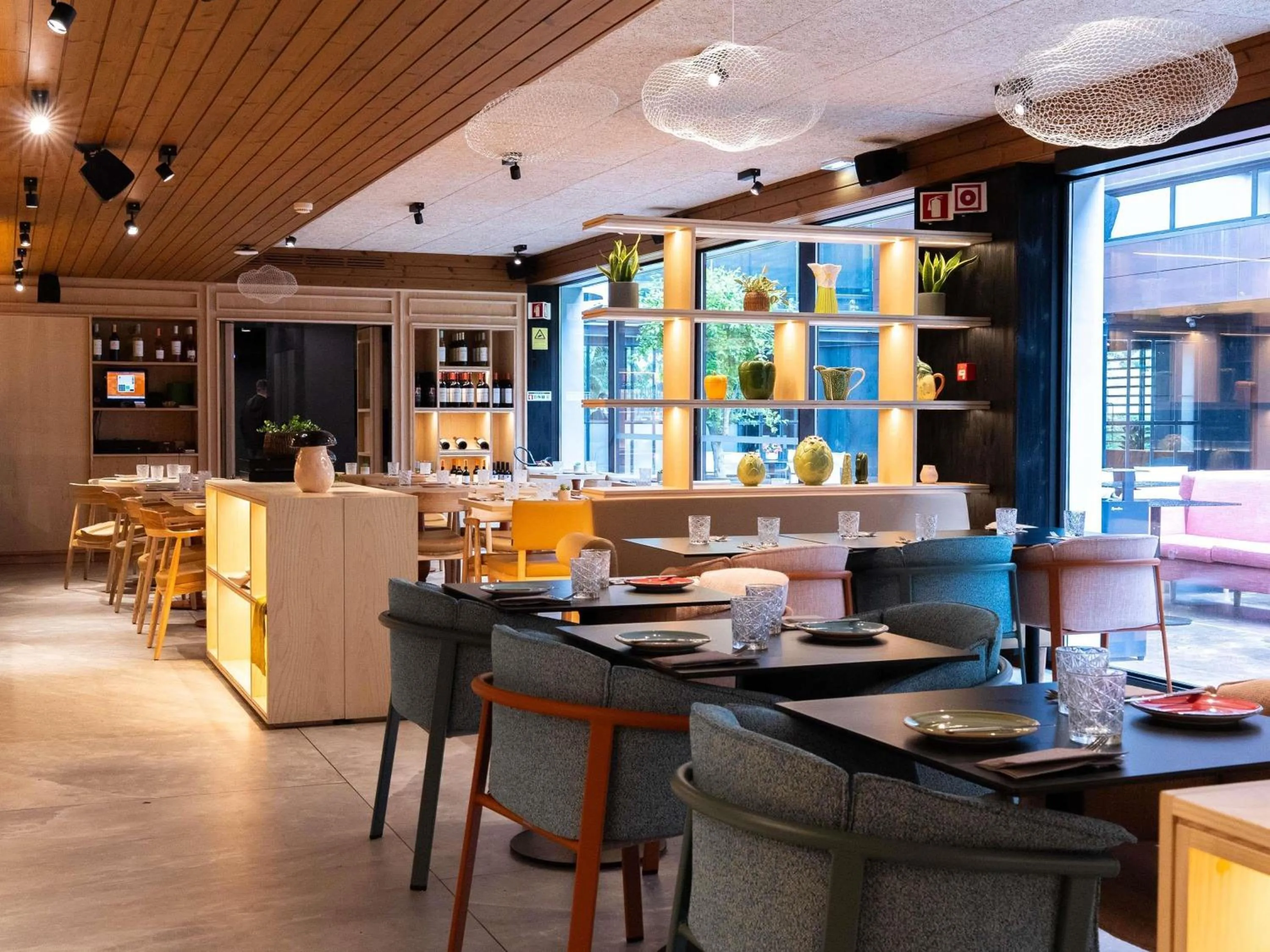 Lounge or bar in ibis Styles Lisboa Aeroporto