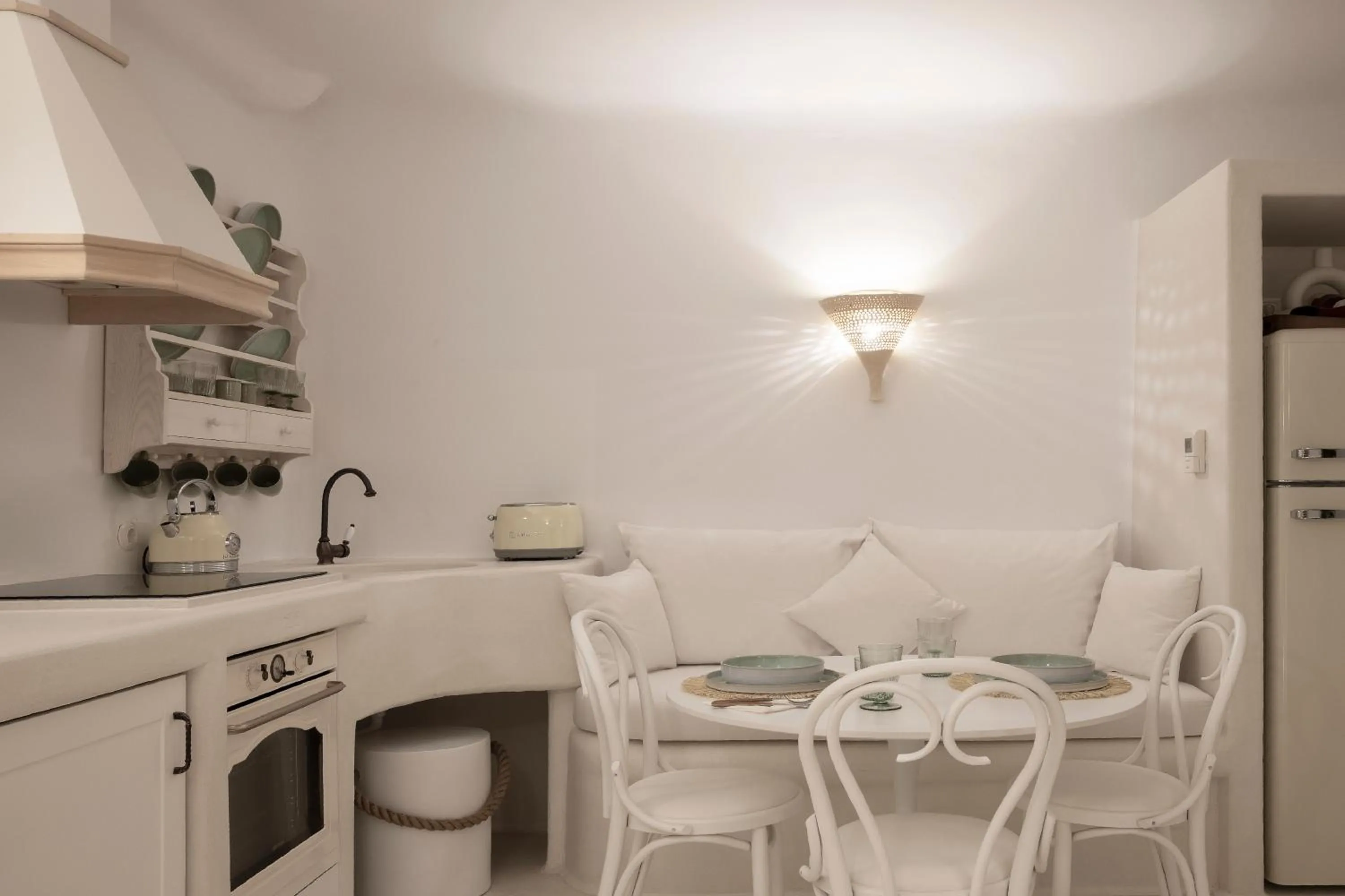 Dining area in Ortygia Suites