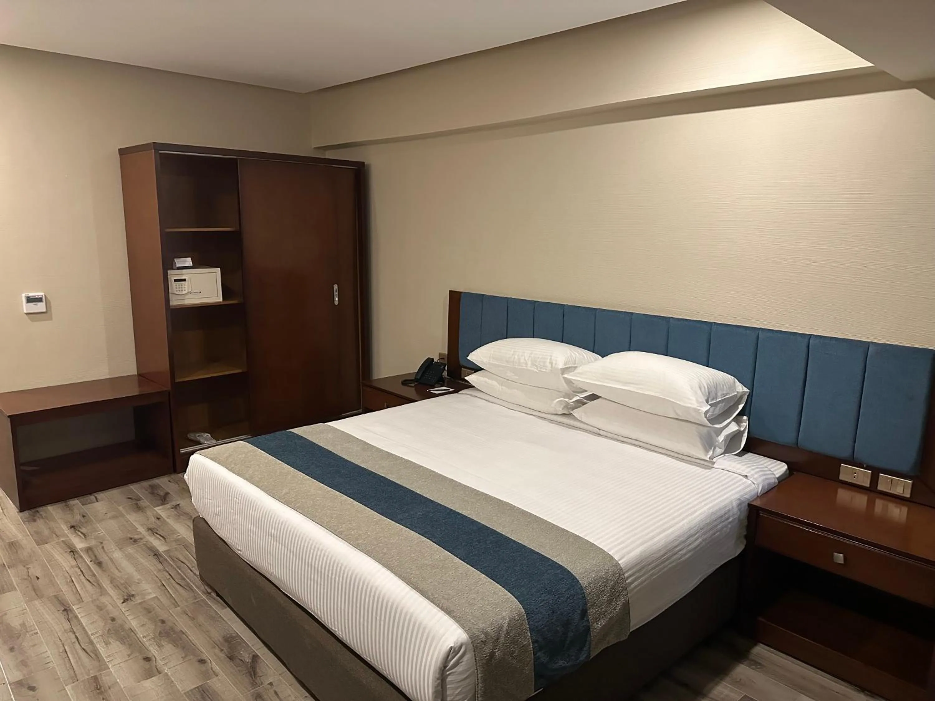 Bed in Stay Inn Pyramids Hotel