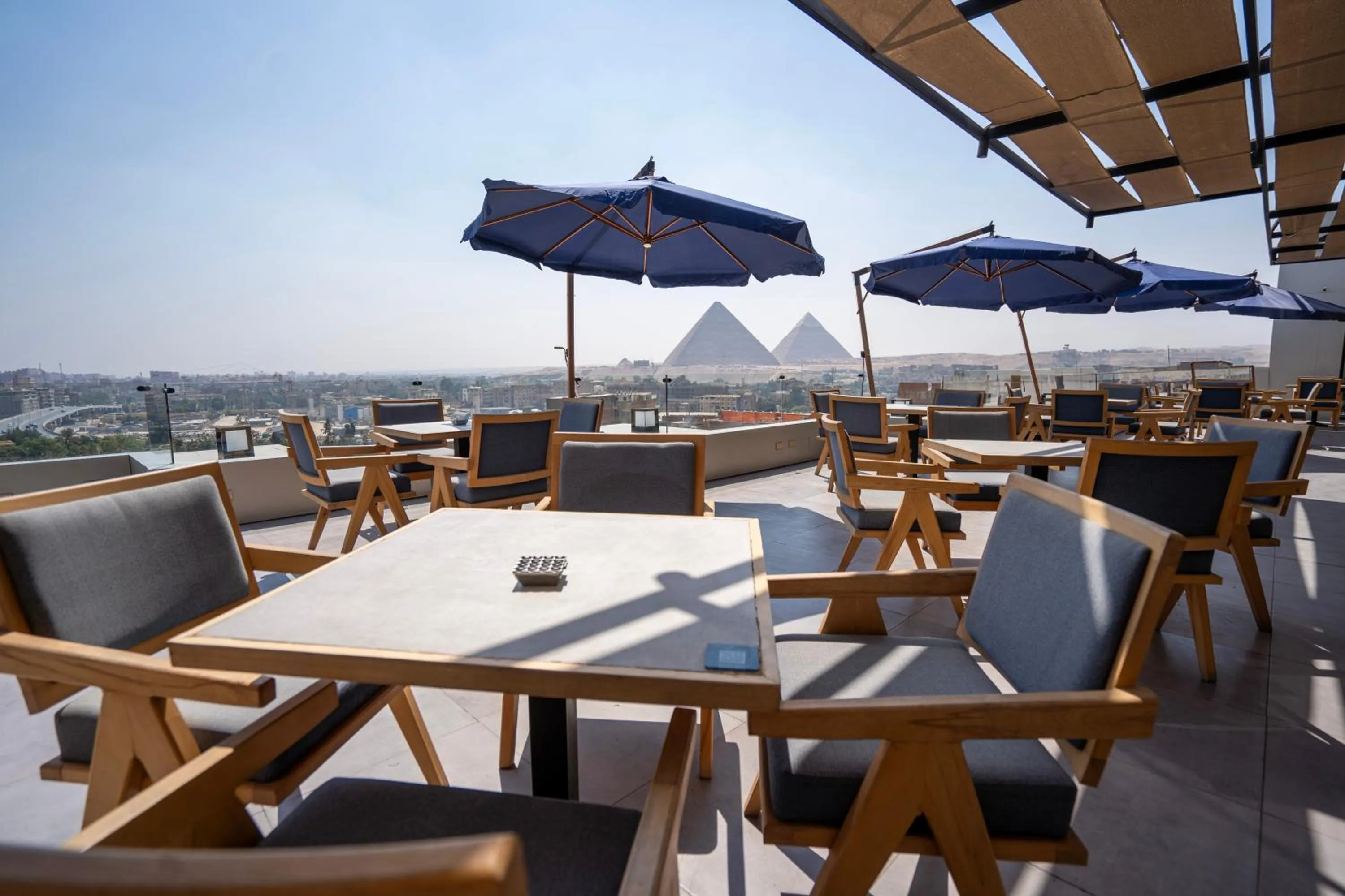 Restaurant/places to eat in Stay Inn Pyramids Hotel