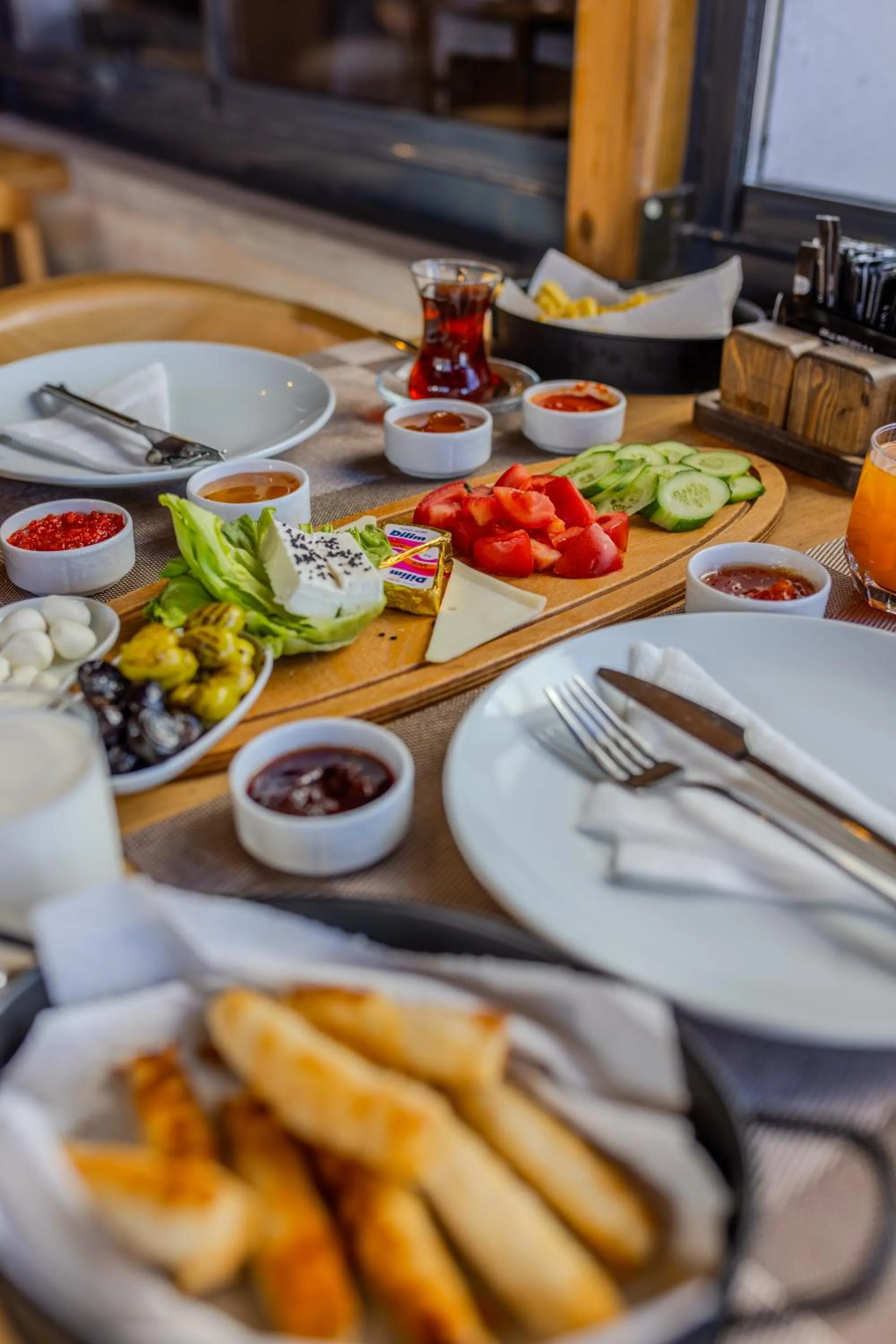 Food and drinks in Lubberona Cave Cappadocia