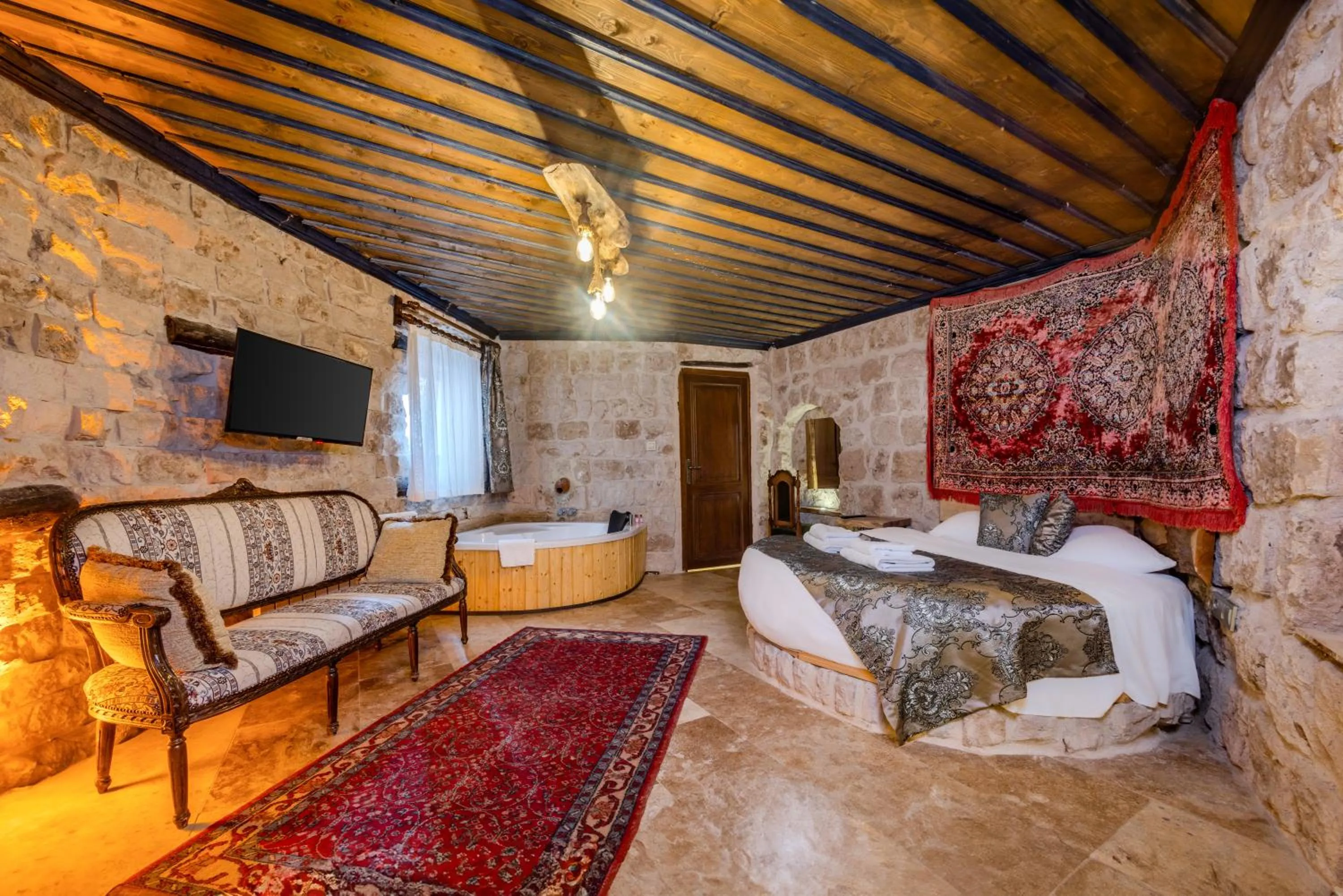 Lubberona Cave Cappadocia