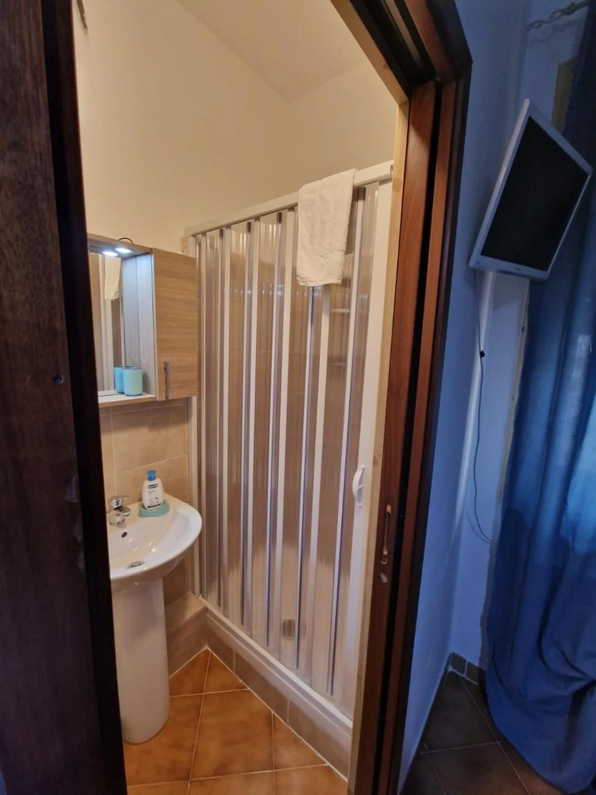 Shower in Le stanze di Aurora