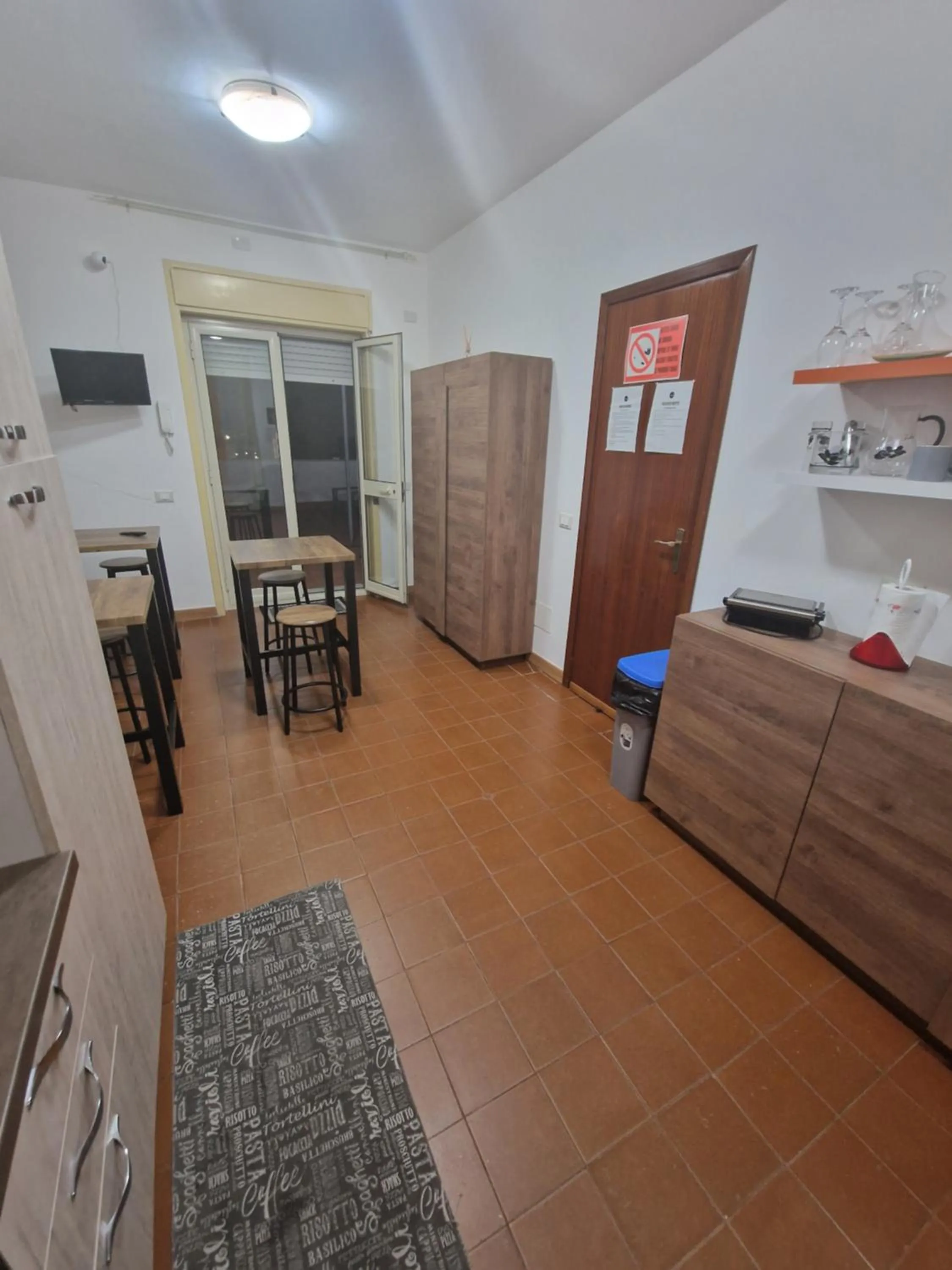 Kitchen or kitchenette in Le stanze di Aurora