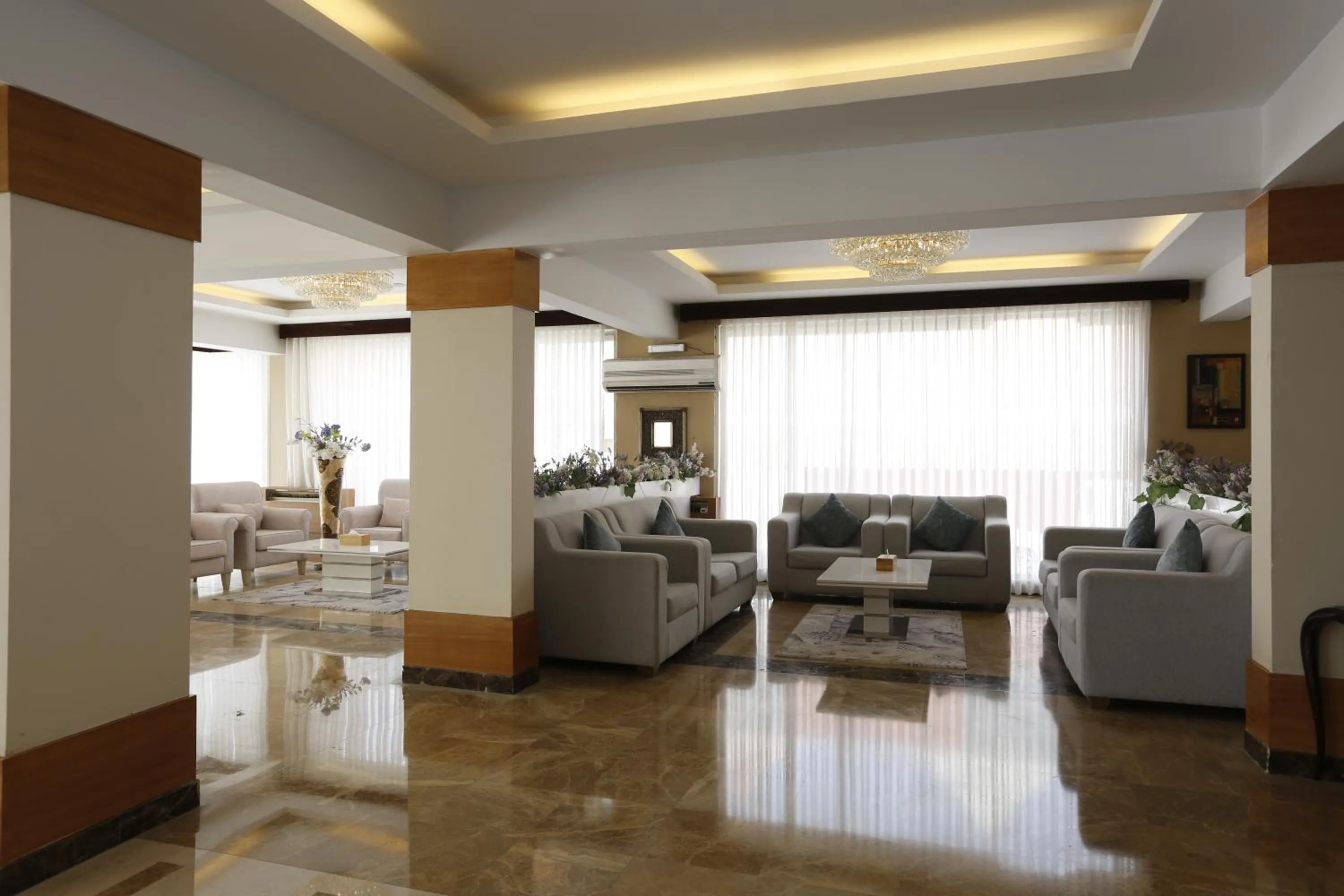 Seating area in Hotelier Suites by Cantonal