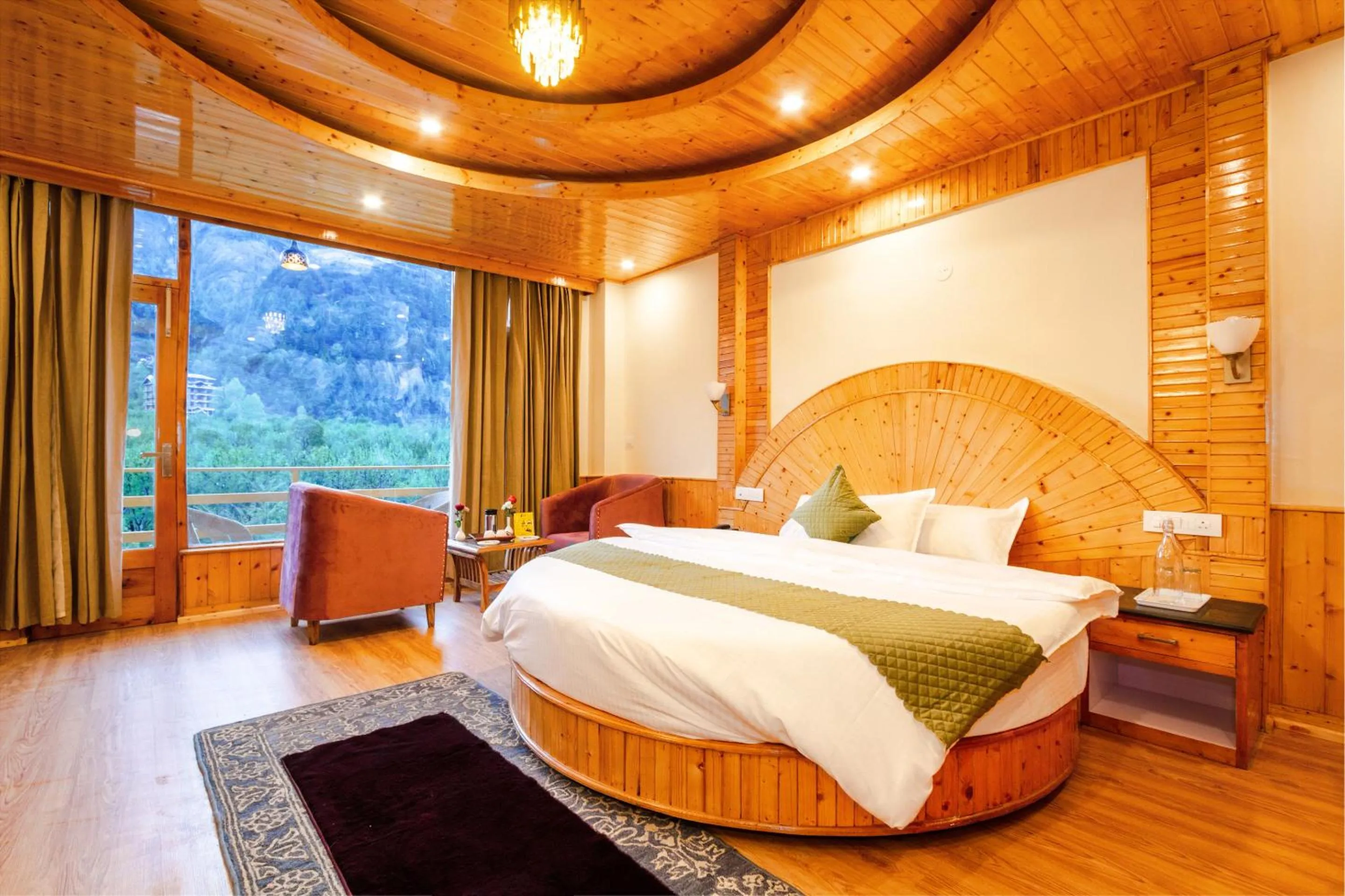 Bed in Tripli Hotels Namaste Manali