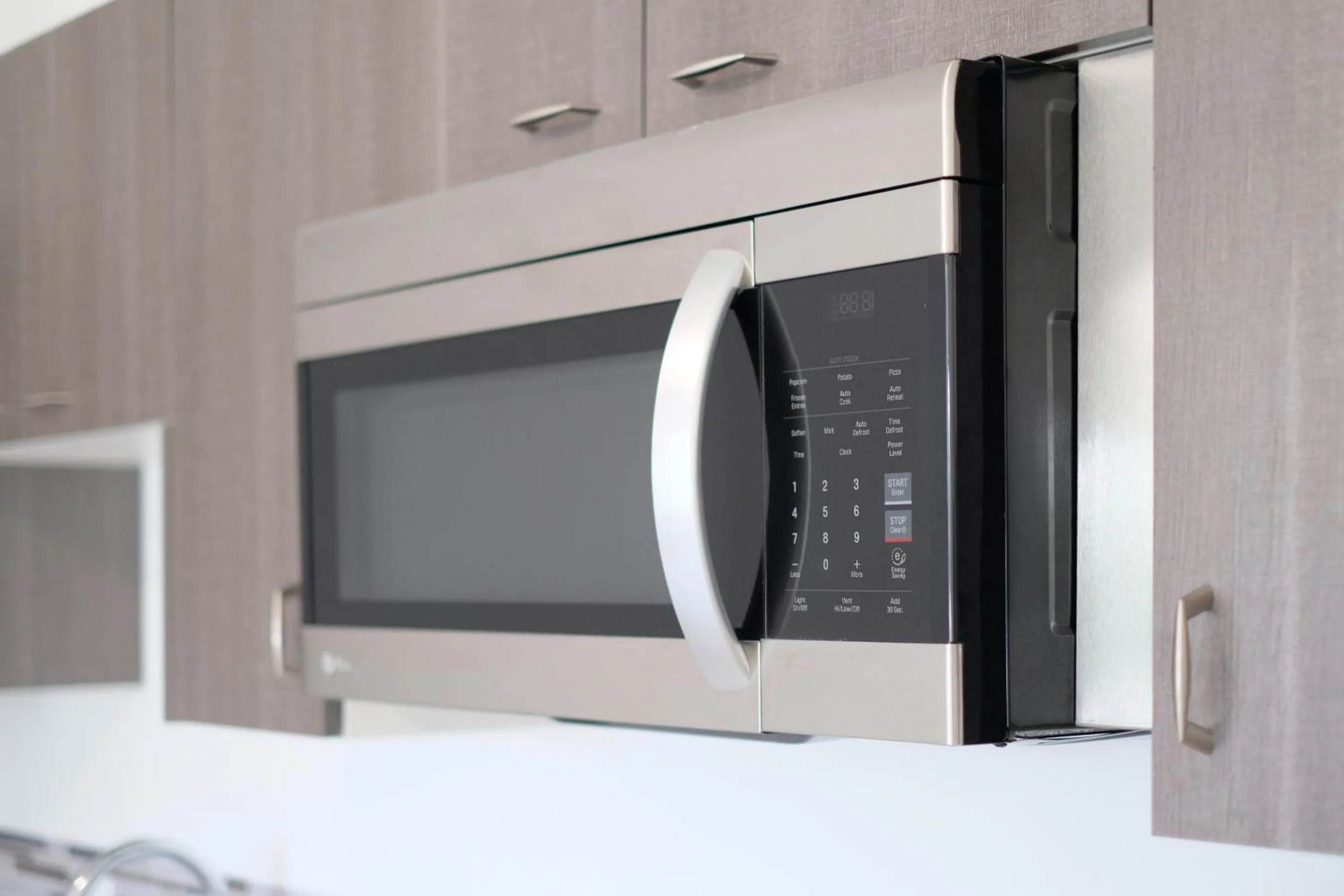 microwave in Stay Inn Muskoka