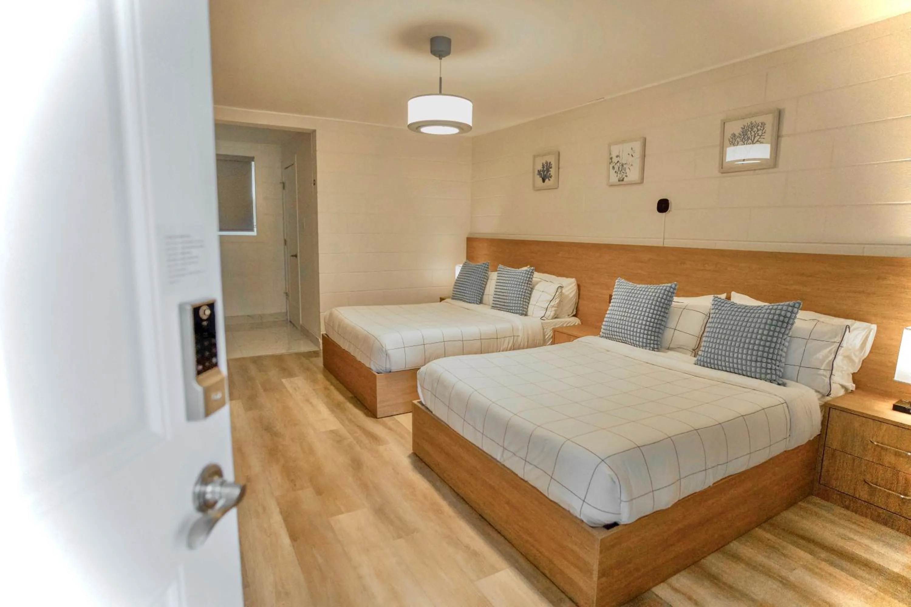 Bed in Stay Inn Muskoka