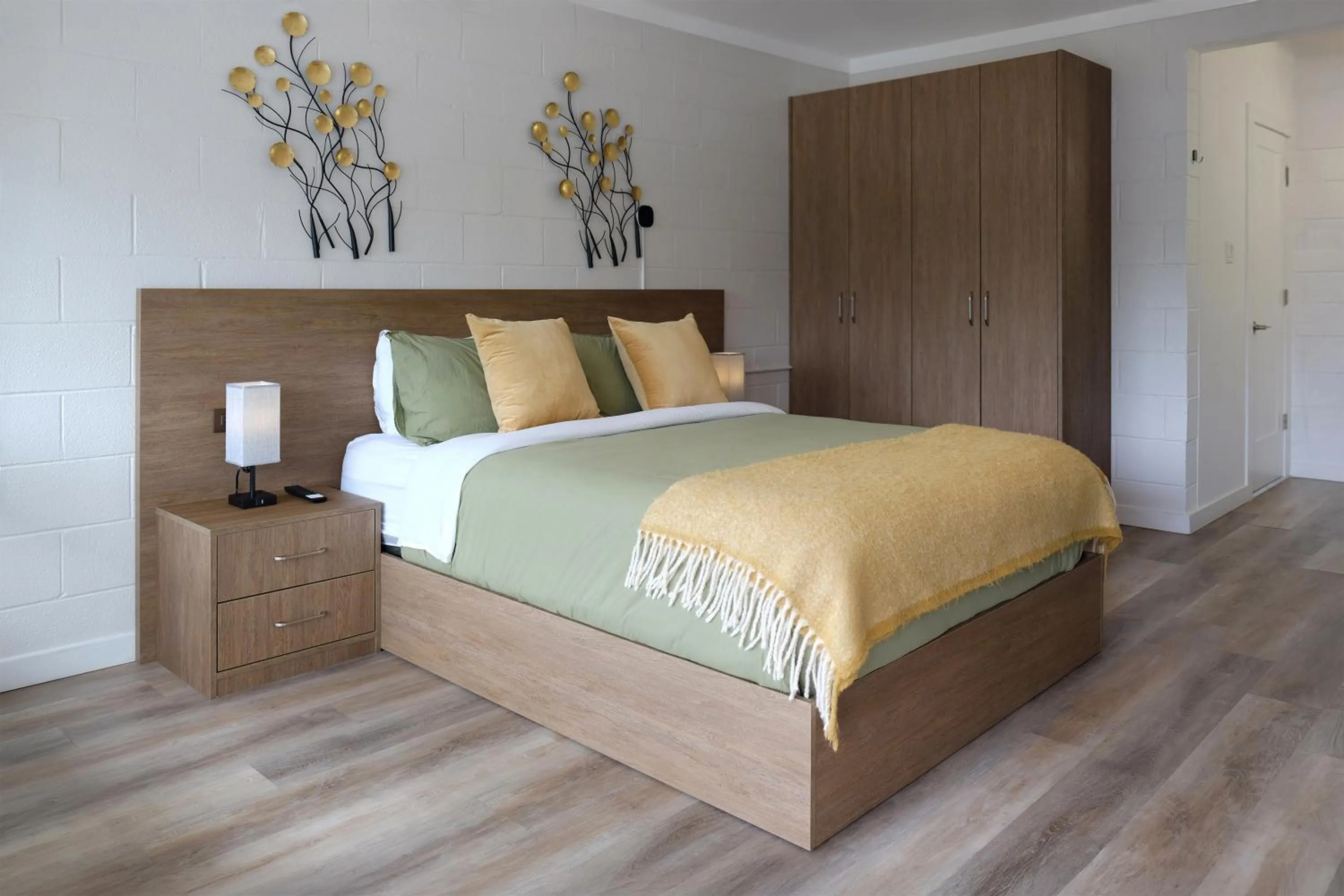 Bed in Stay Inn Muskoka