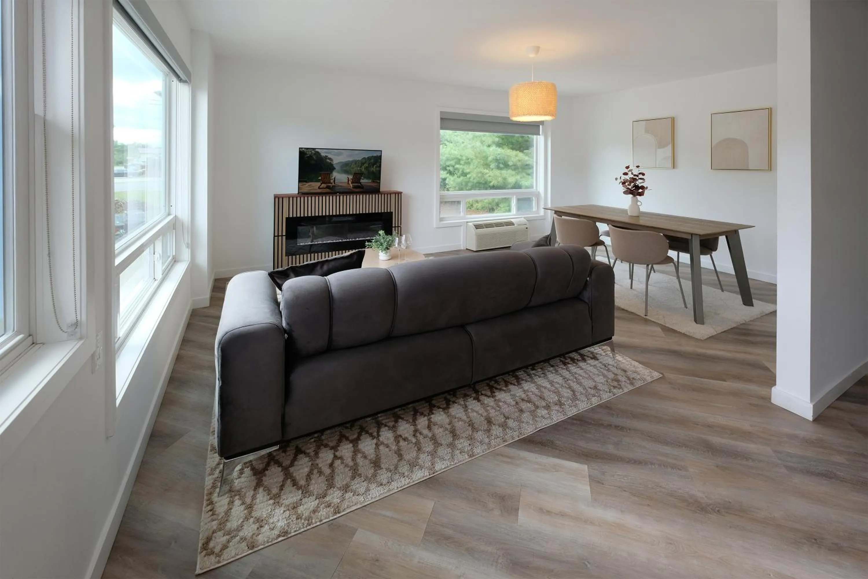 TV and multimedia in Stay Inn Muskoka