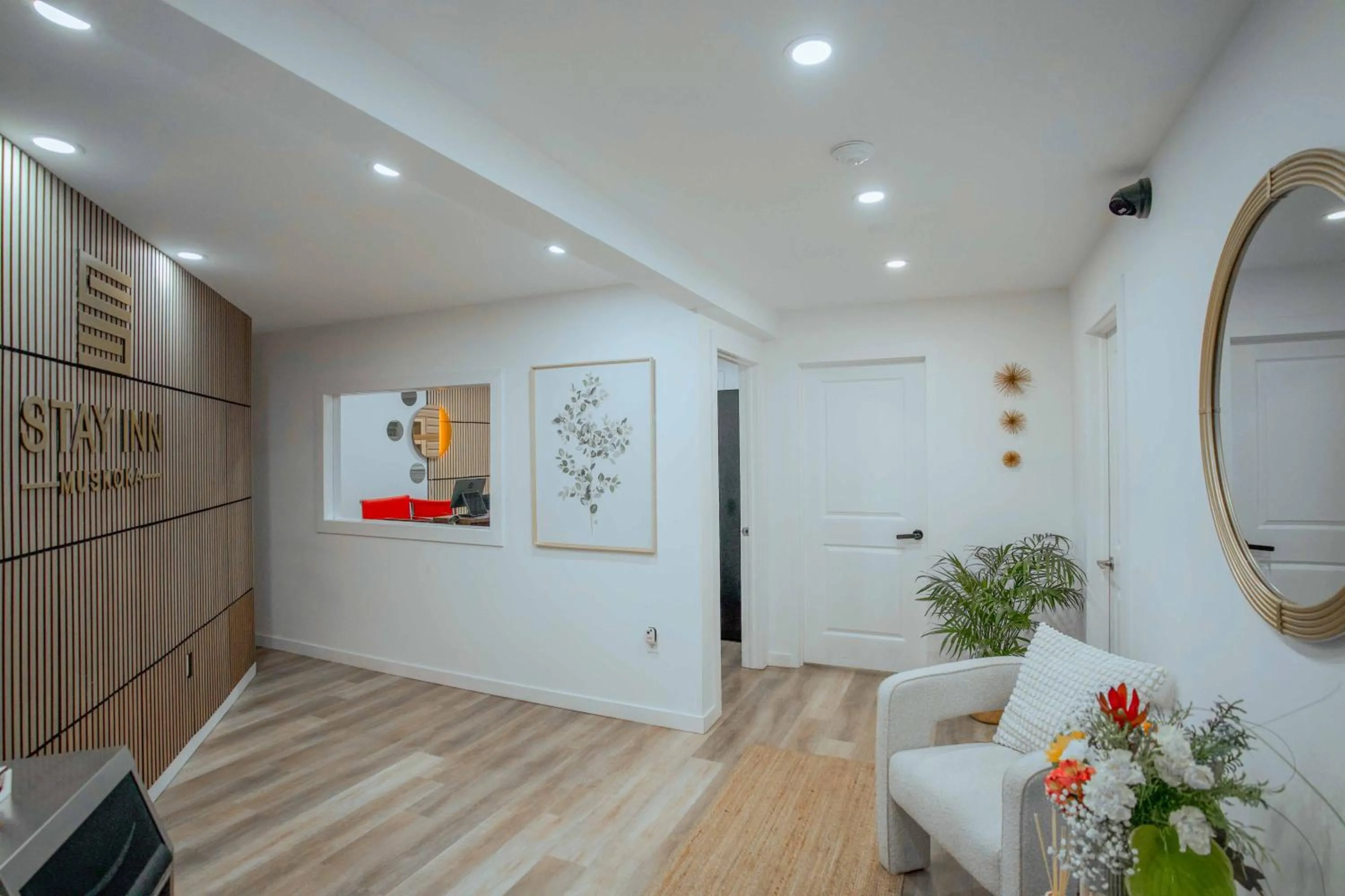 Lobby or reception in Stay Inn Muskoka