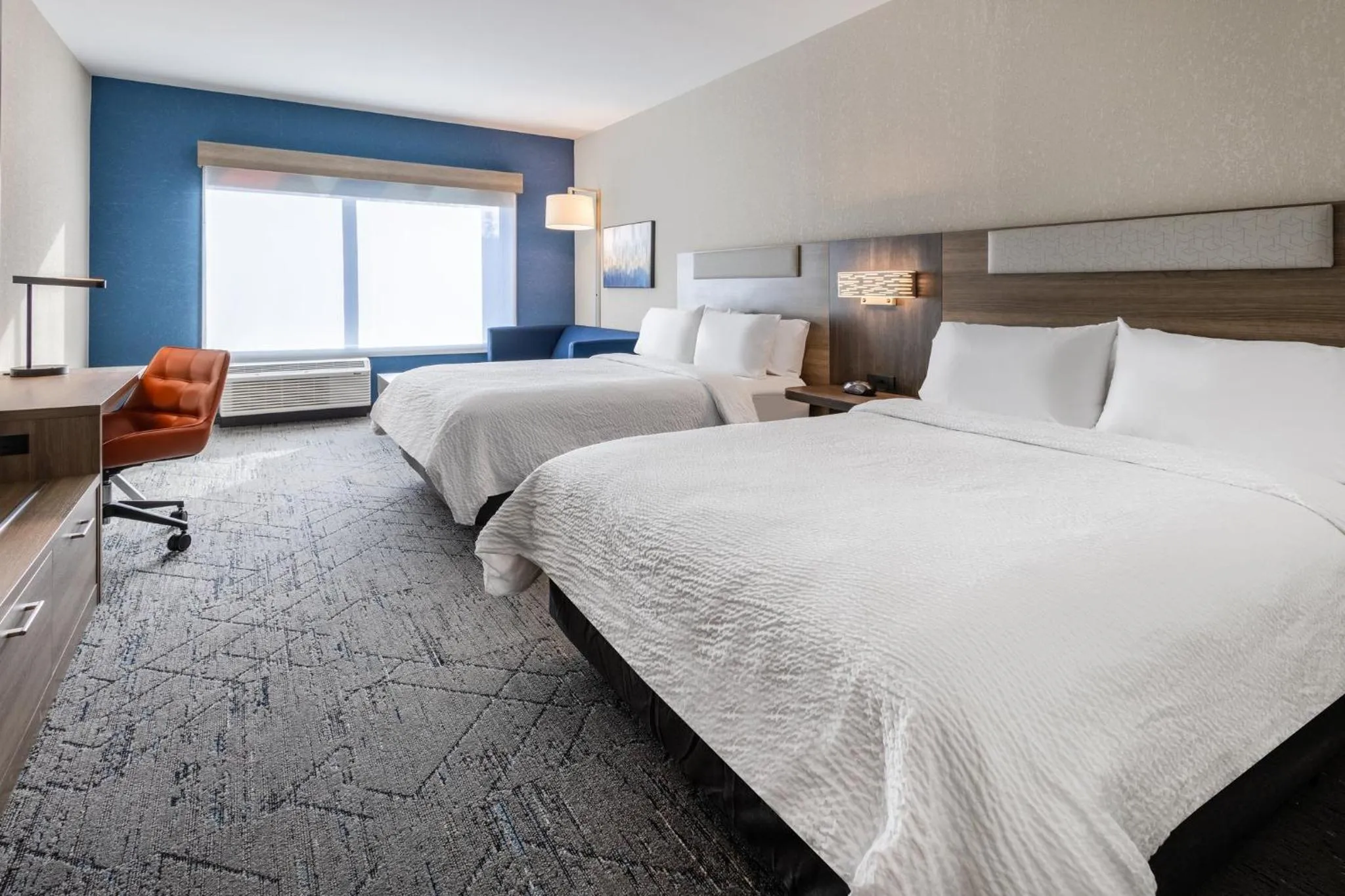 Photo of the whole room, Bed in Holiday Inn Express & Suites Benson by IHG