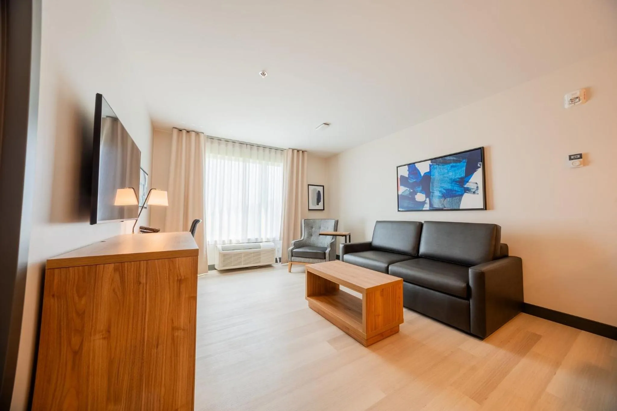 Photo of the whole room in Candlewood Suites Trois-Rivières Ouest by IHG