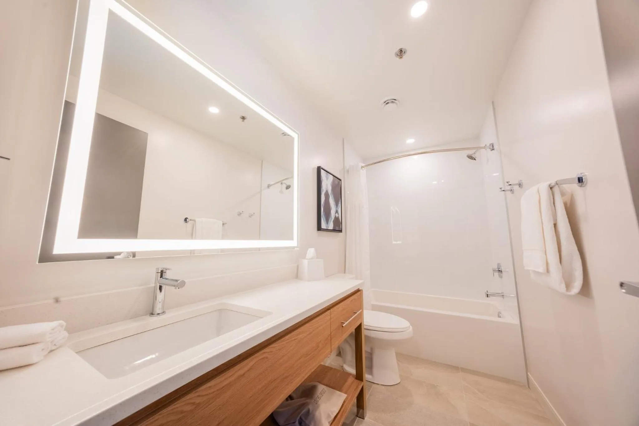 Bathroom in Candlewood Suites Trois-Rivières Ouest by IHG