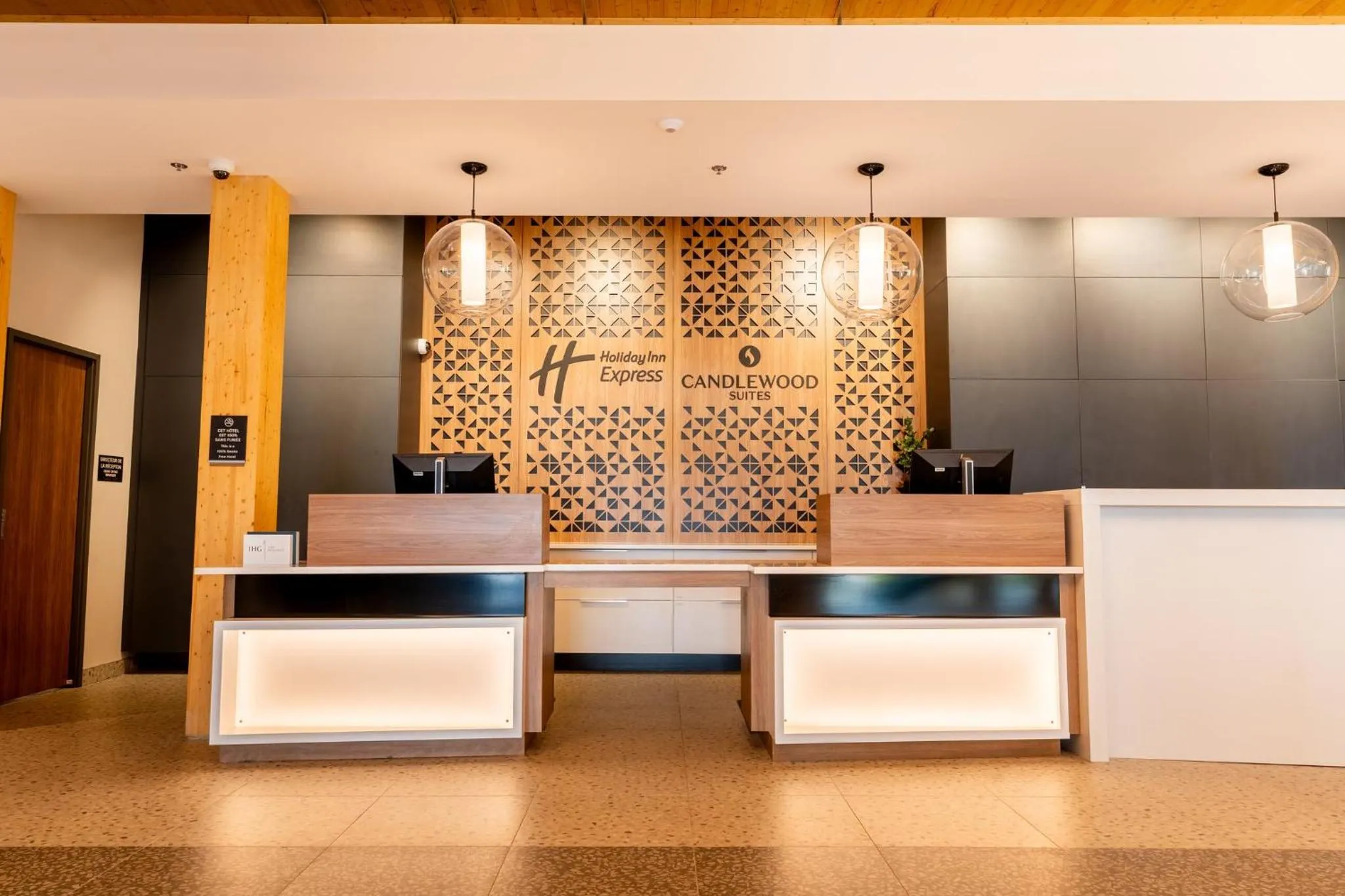 Property building in Candlewood Suites Trois-Rivières Ouest by IHG