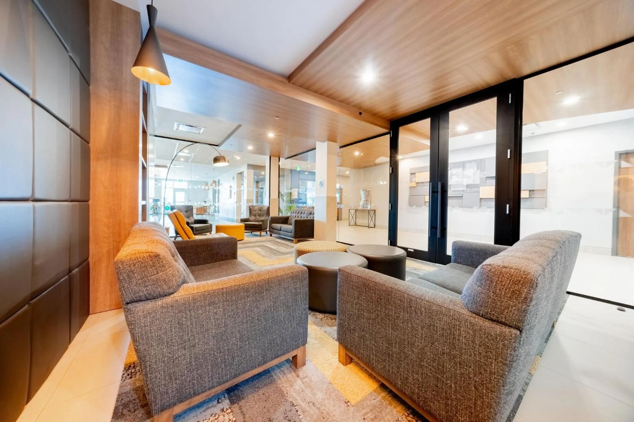 Property building in Candlewood Suites Trois-Rivières Ouest by IHG