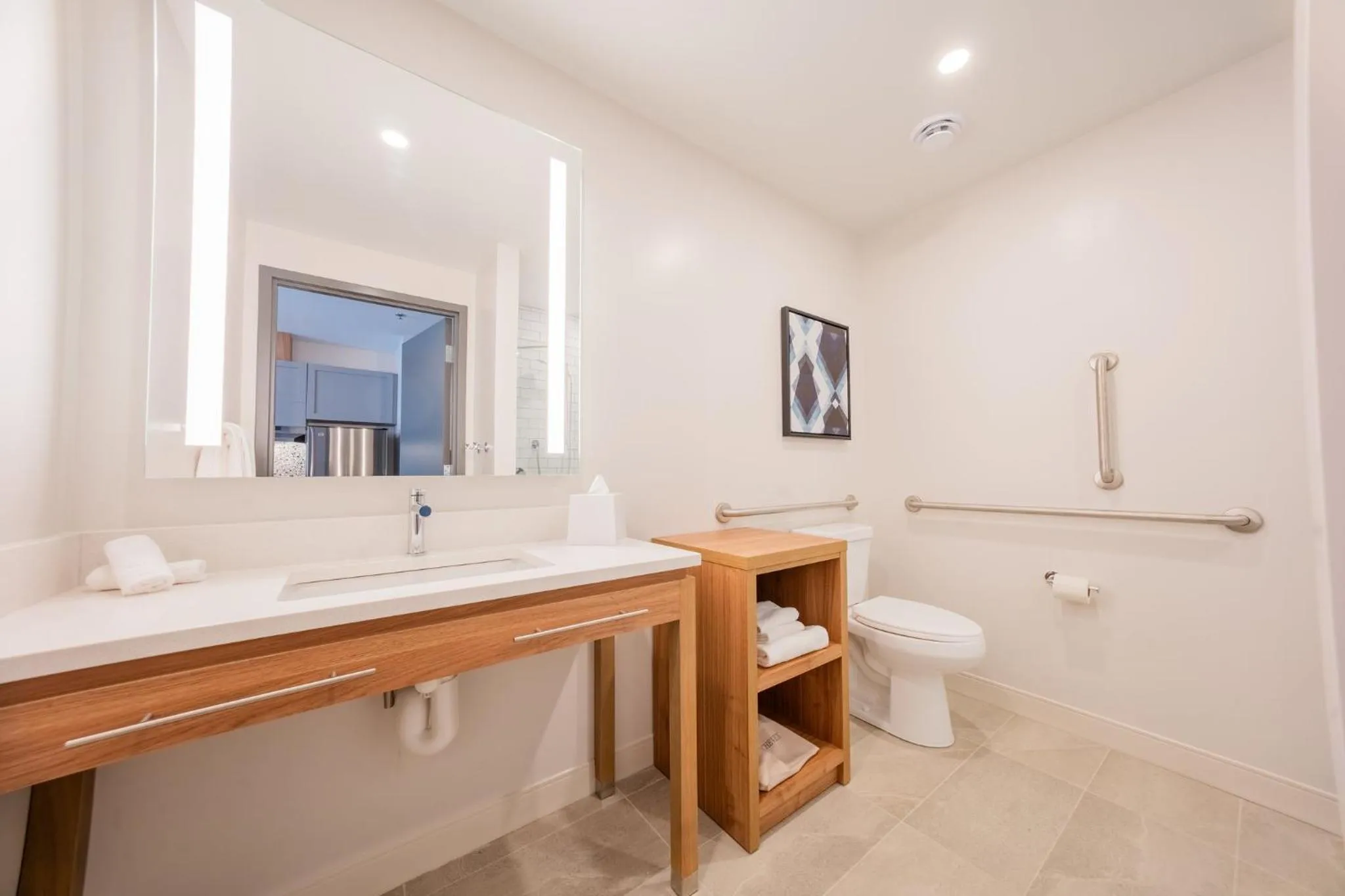 Bathroom in Candlewood Suites Trois-Rivières Ouest by IHG