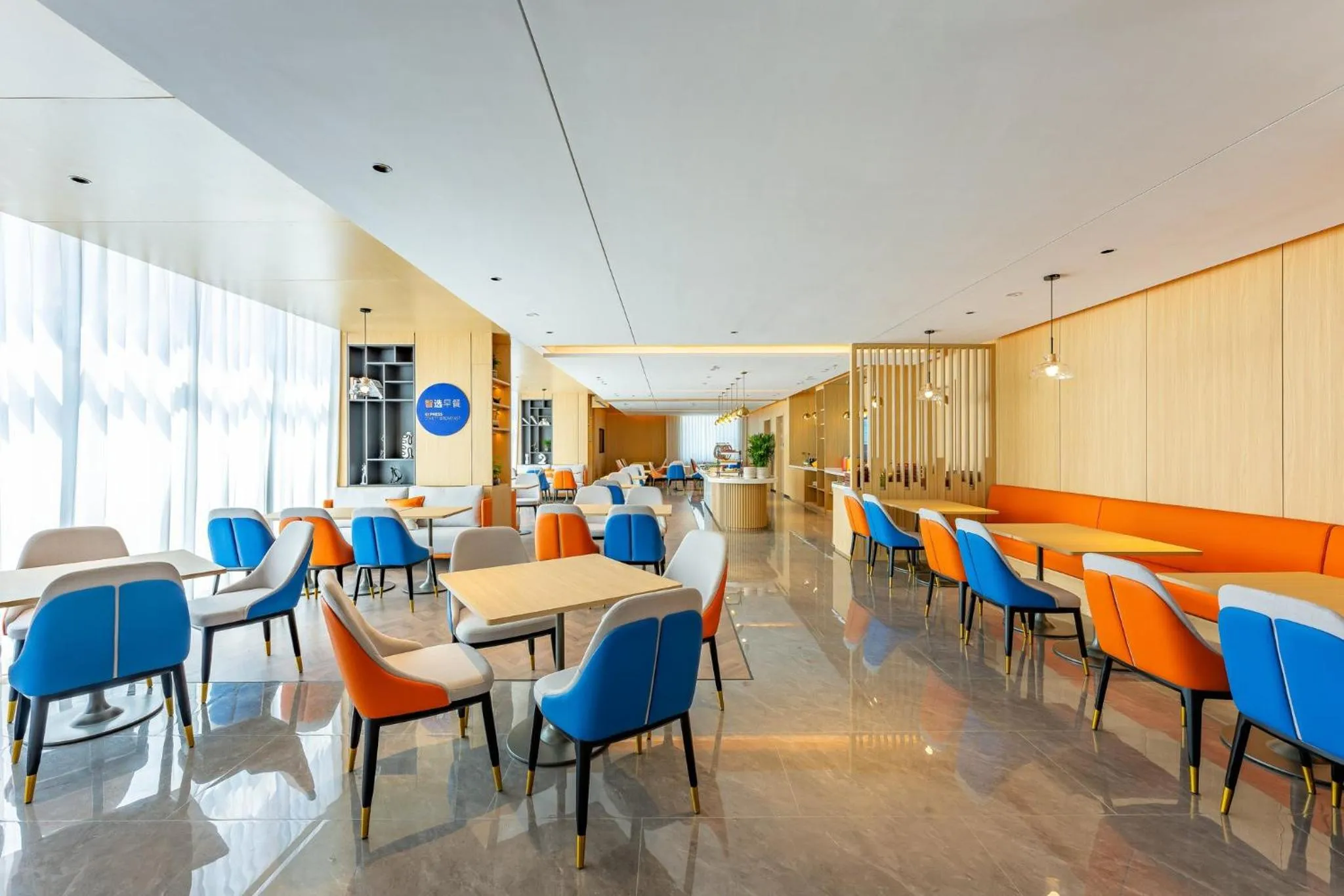 Restaurant/places to eat in Holiday Inn Express Langfang Yanjiao by IHG