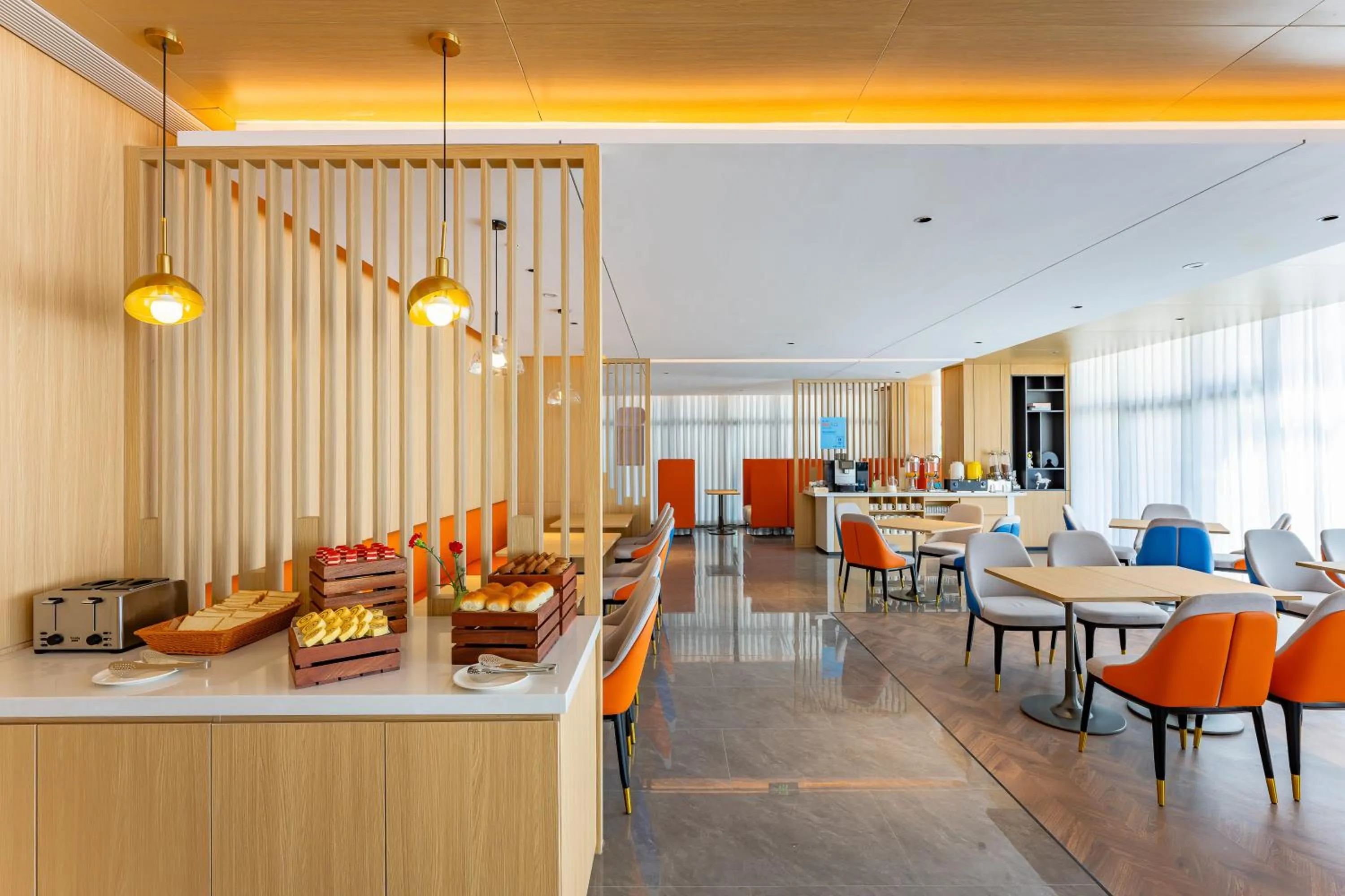 Breakfast in Holiday Inn Express Langfang Yanjiao by IHG