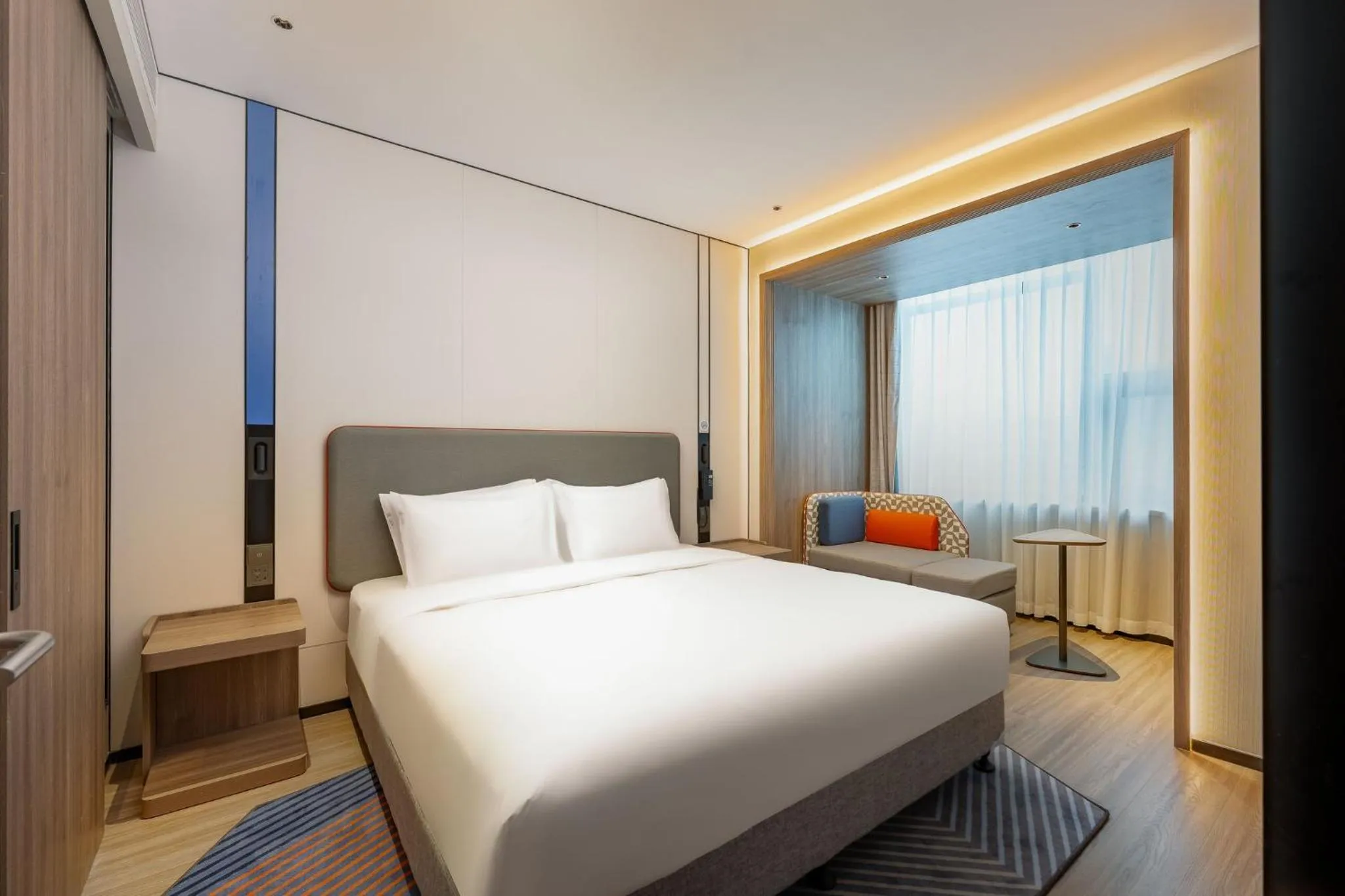 Photo of the whole room, Bed in Holiday Inn Express Langfang Yanjiao by IHG