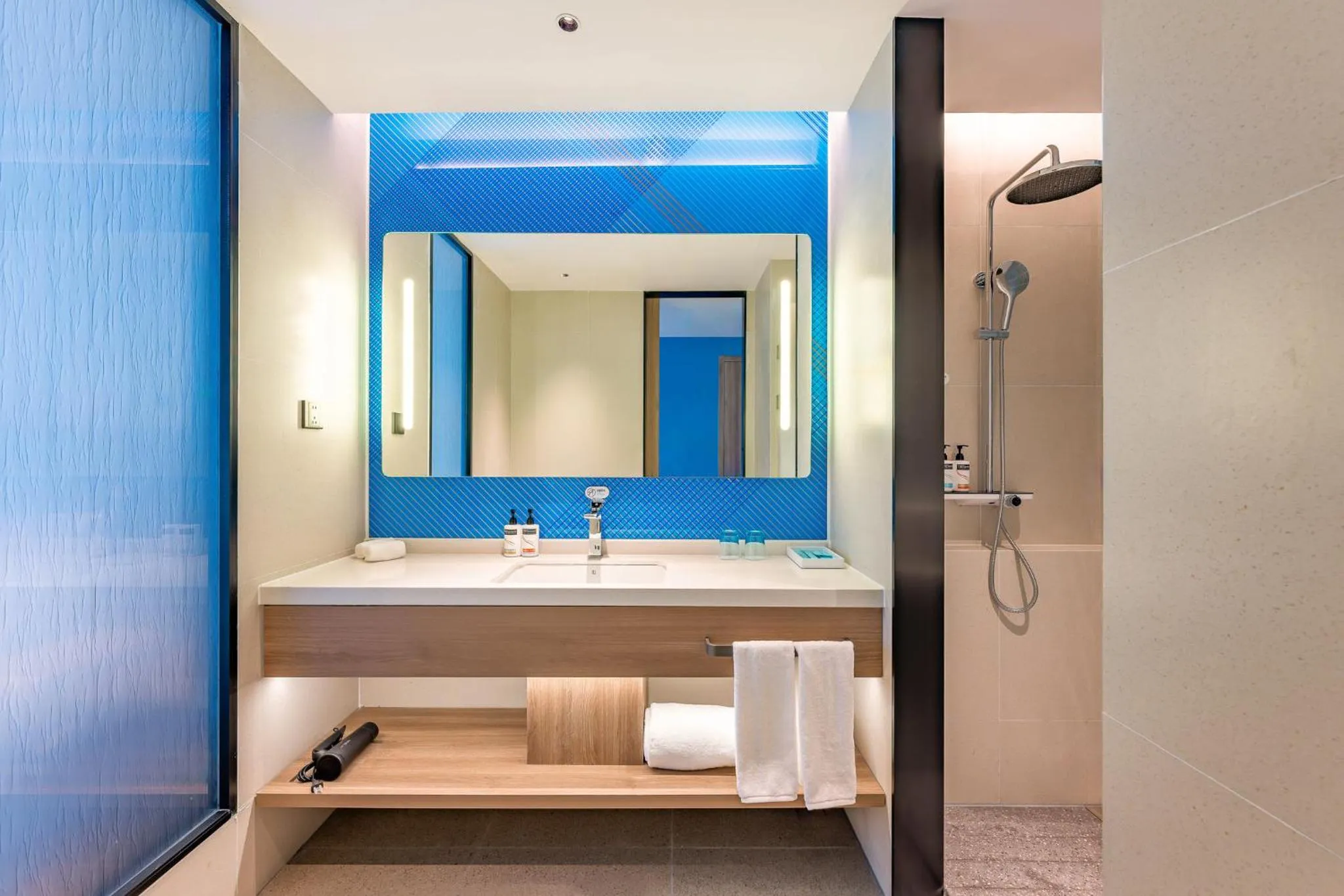 Bathroom in Holiday Inn Express Langfang Yanjiao by IHG