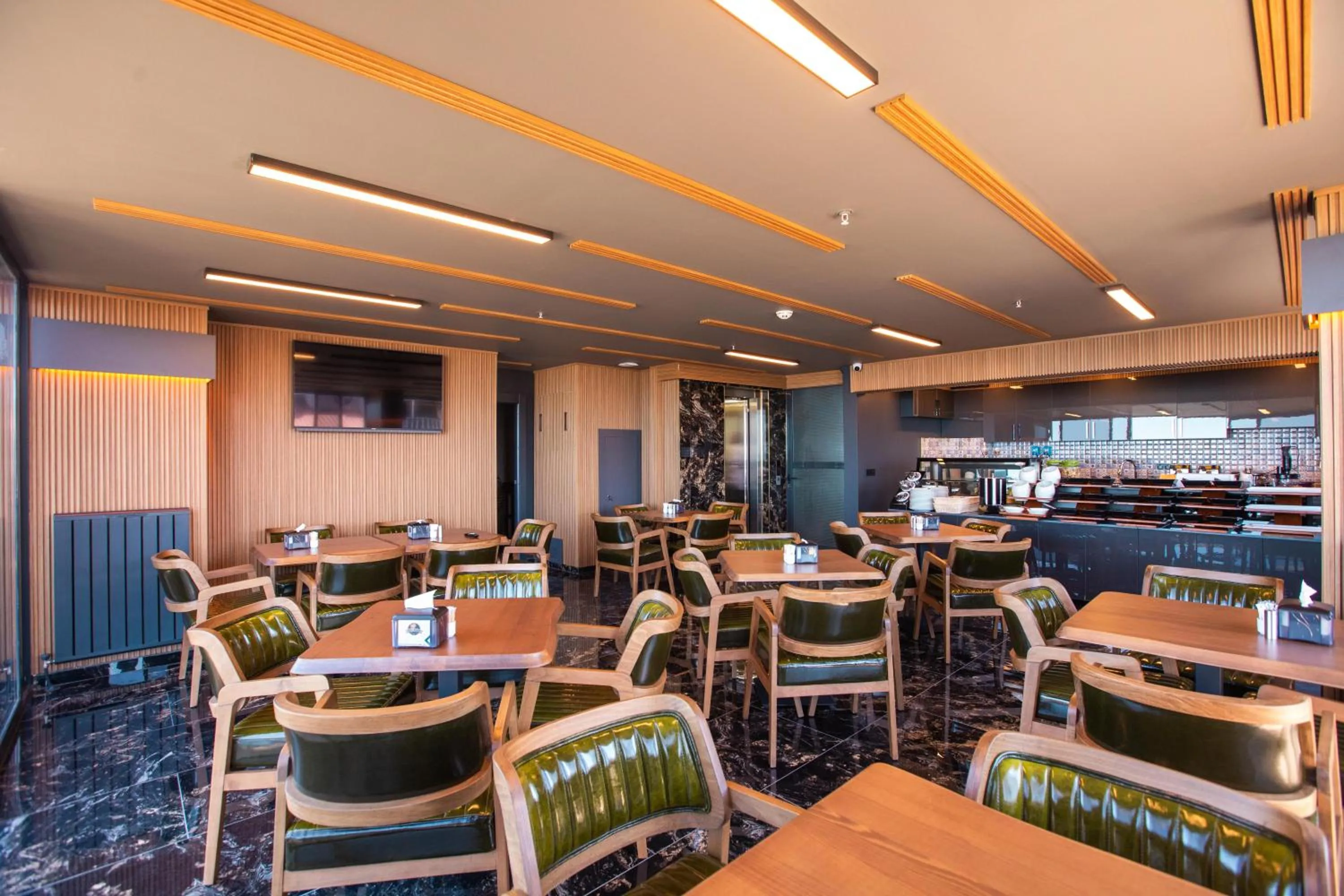 Restaurant/places to eat in Hotel Milano